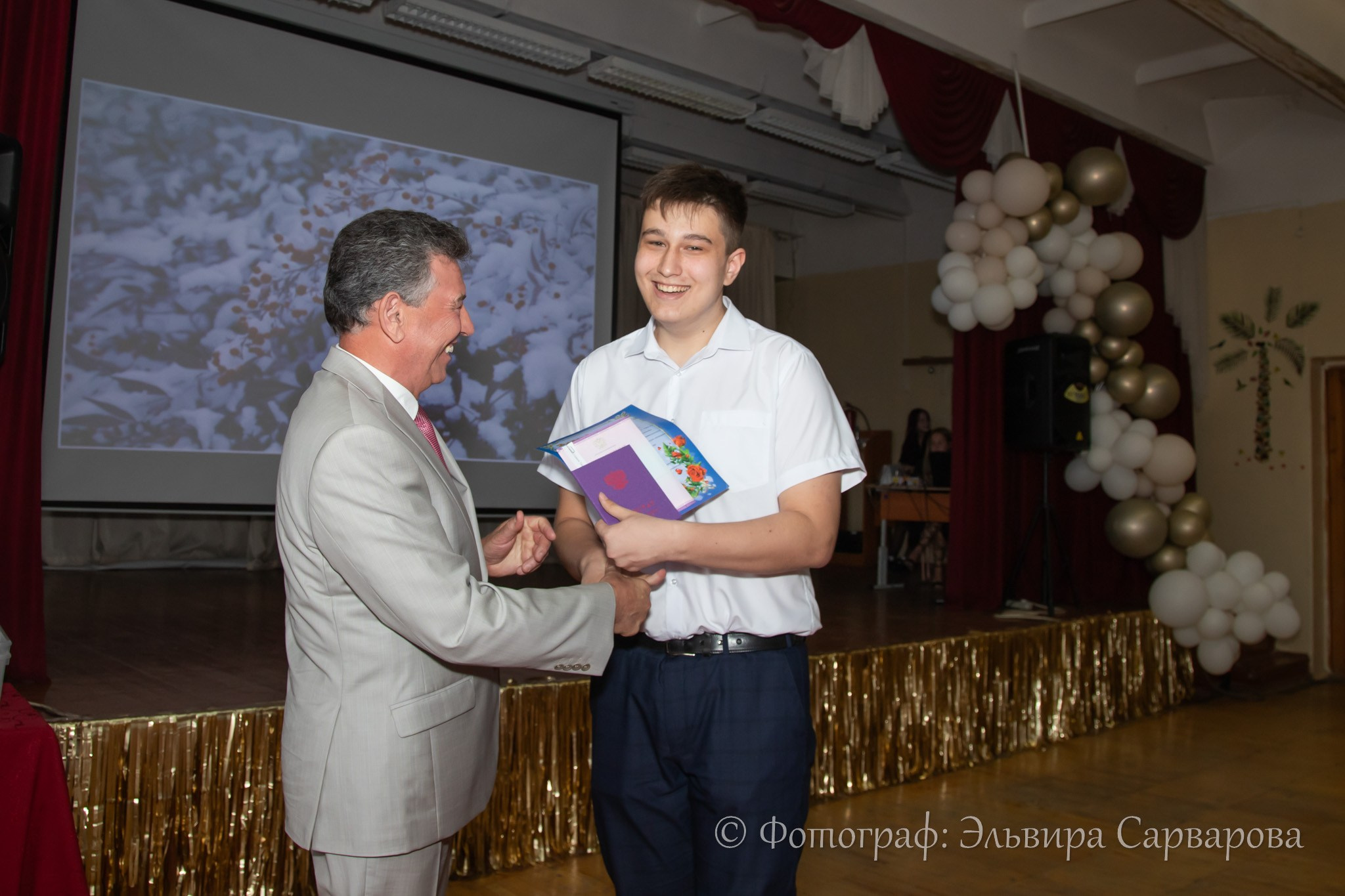 Вручение аттестатов 9 класс. Репортажный Фотограф