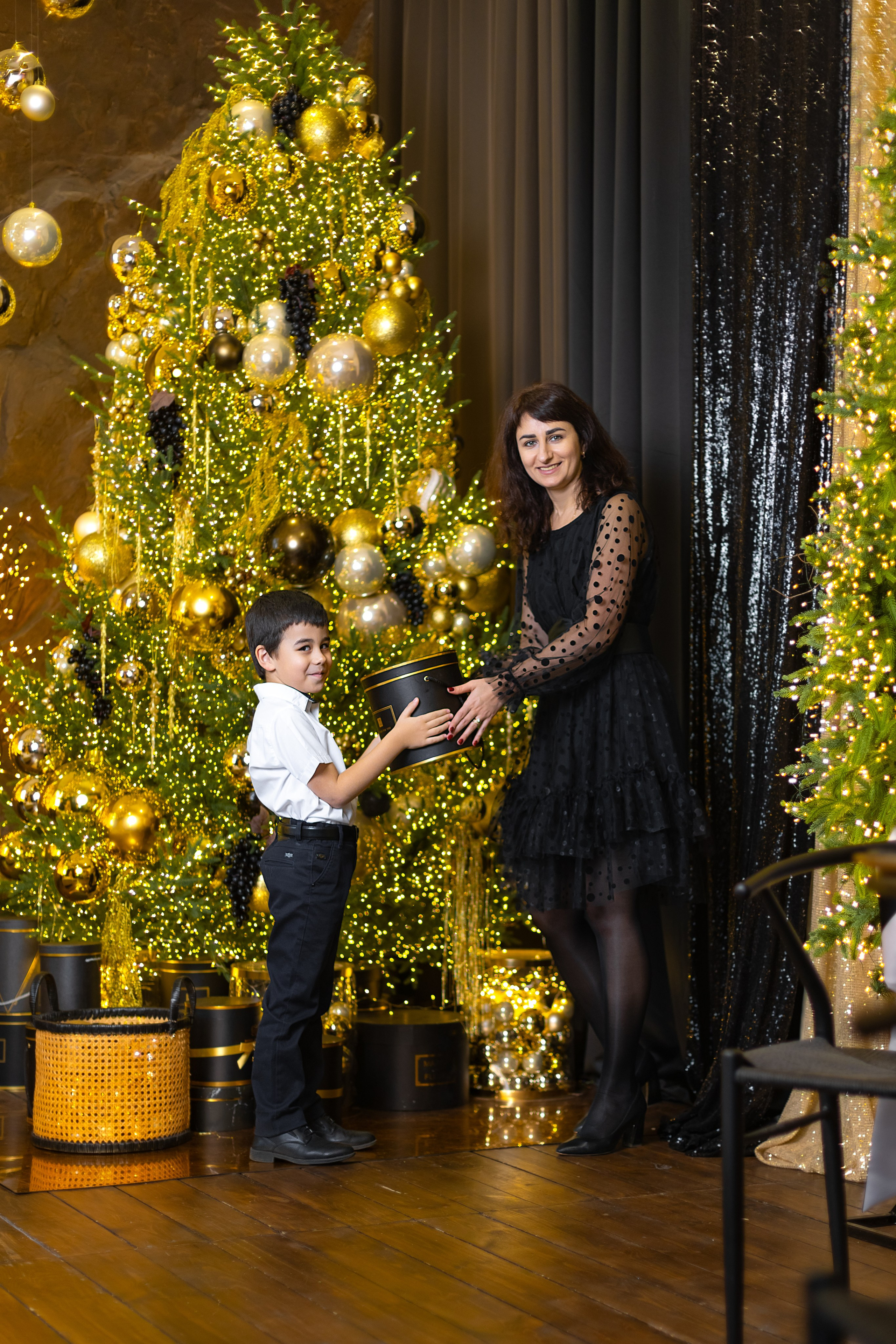 Новогодняя фотосессия 3 человека. Ирина Мезенцева | Женский и предметный фотограф | г. Омск