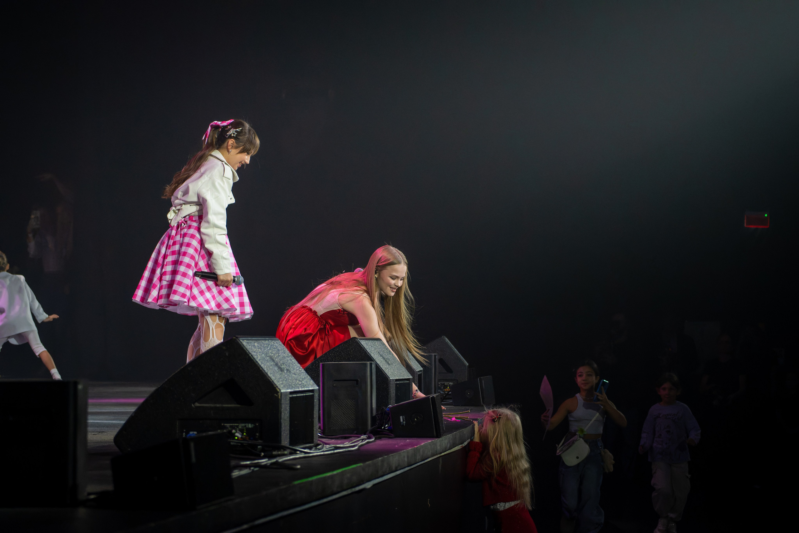 Фотосъёмка на гала-концерт, конкурсы, выступления, отчётные концерты и эвент-мероприятия. «Студия DRONAVT`s» — видеосъёмка и фотография г. Москва