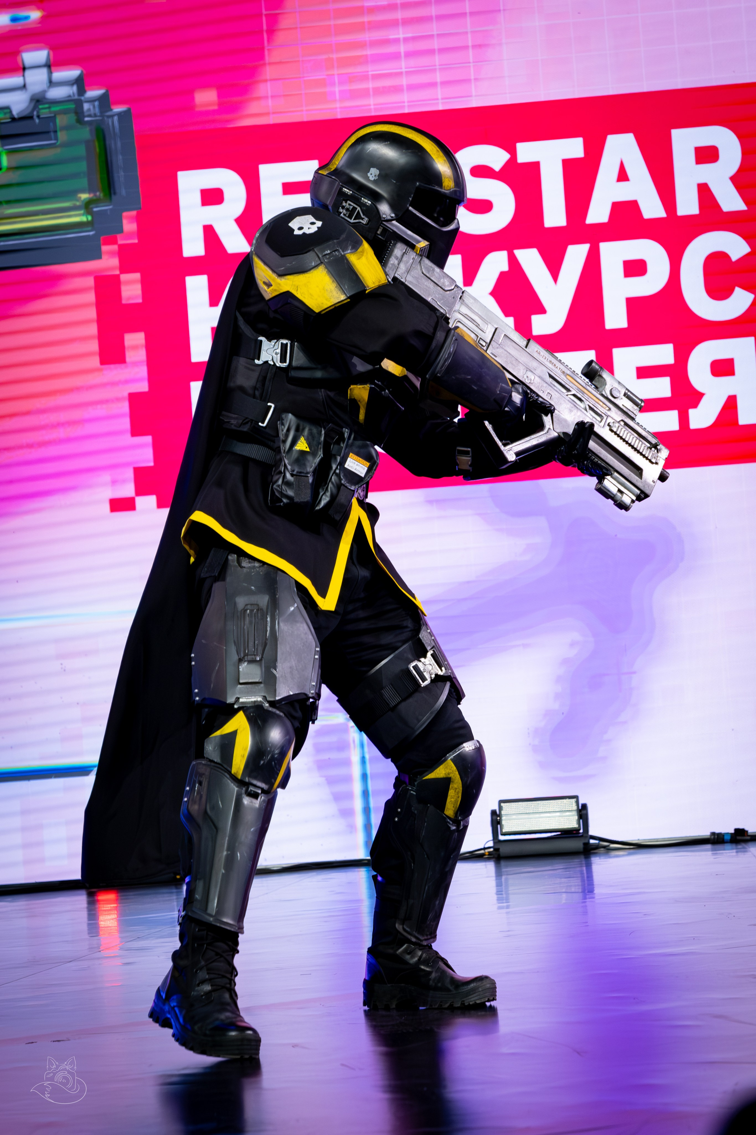 Сцена РЭД ЭКСПО 2024. Косплей фотограф