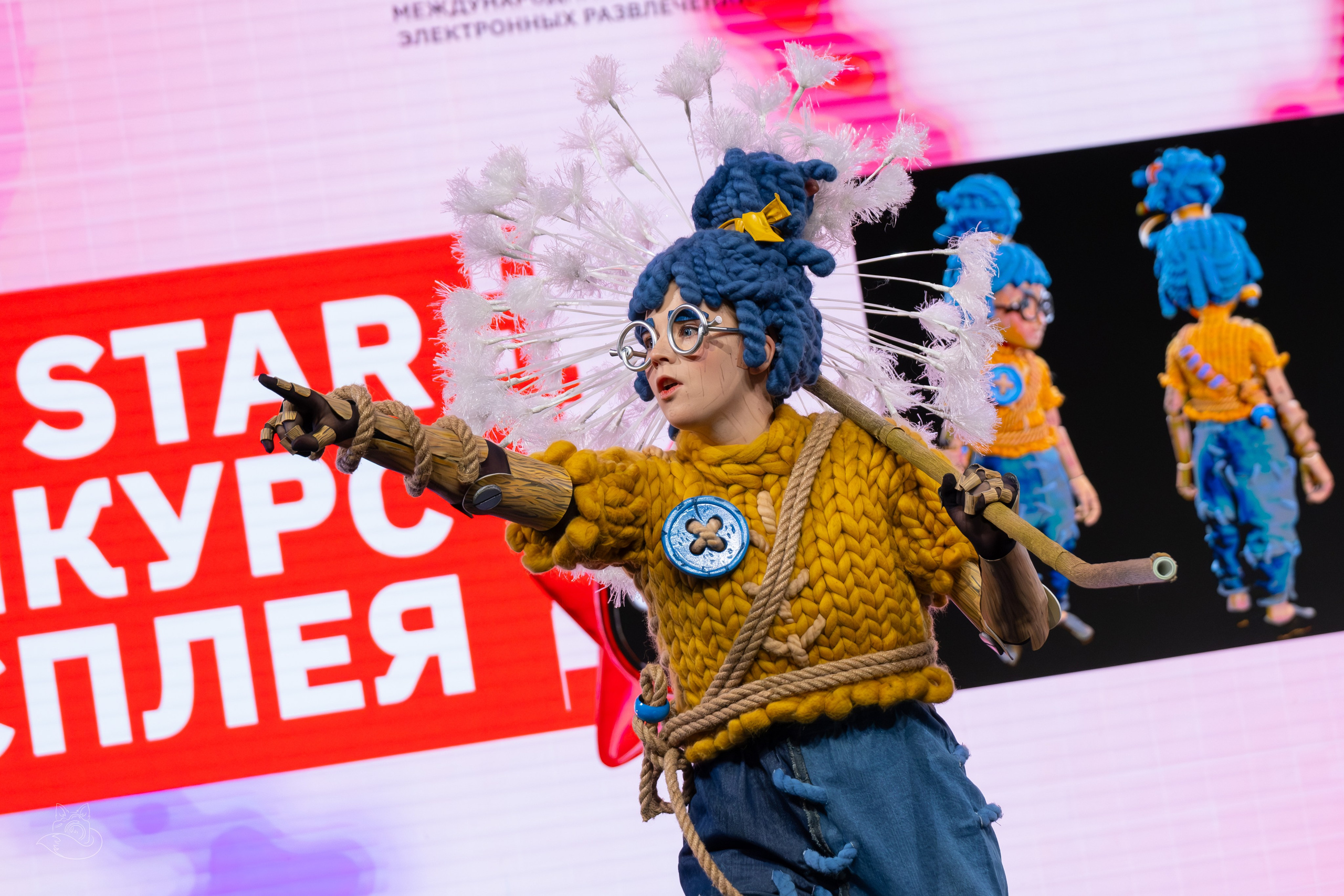 Сцена РЭД ЭКСПО 2024. Косплей фотограф