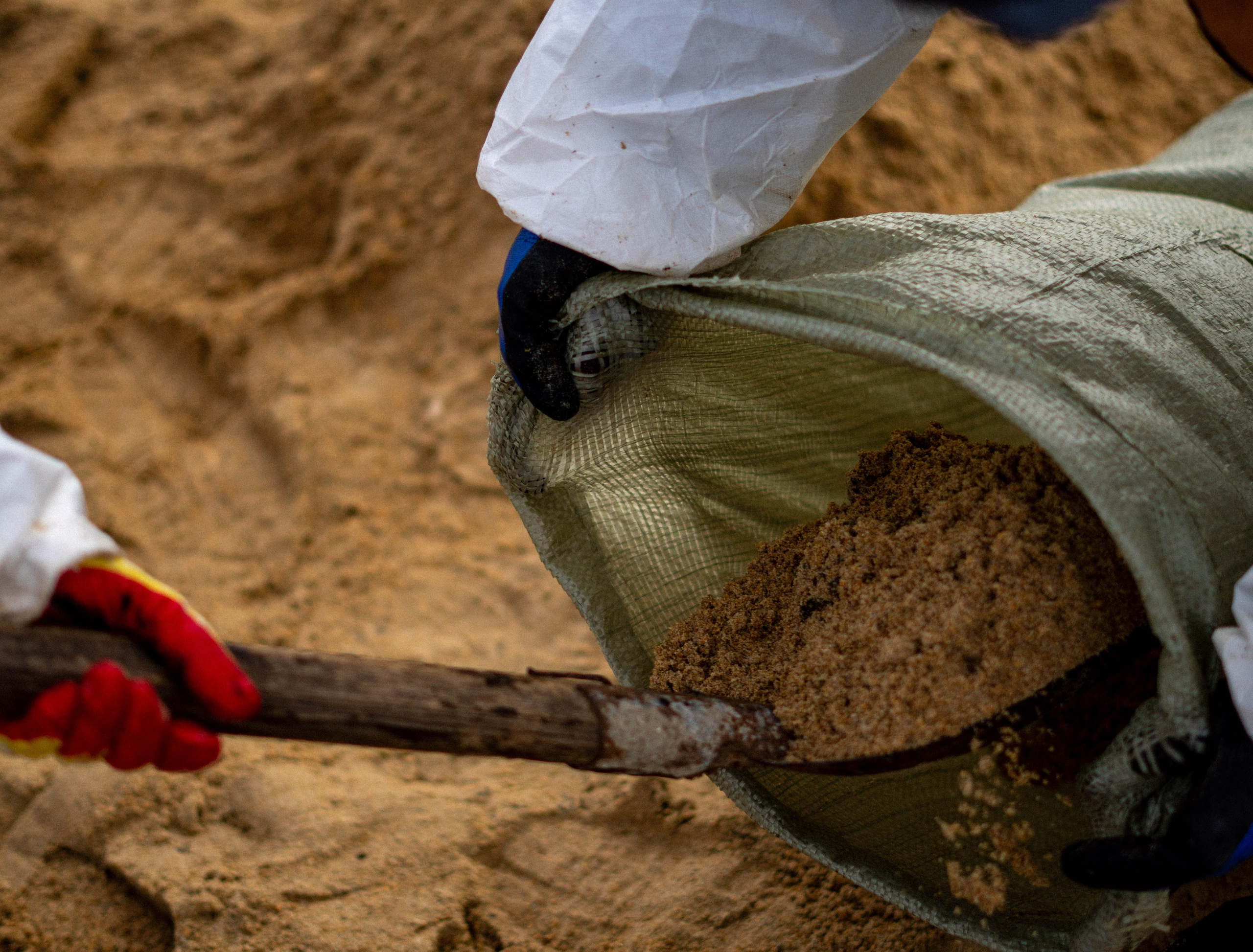 Разлив мазута в Керченском проливе. Фотограф Тбилиси / Photographer Tbilisi