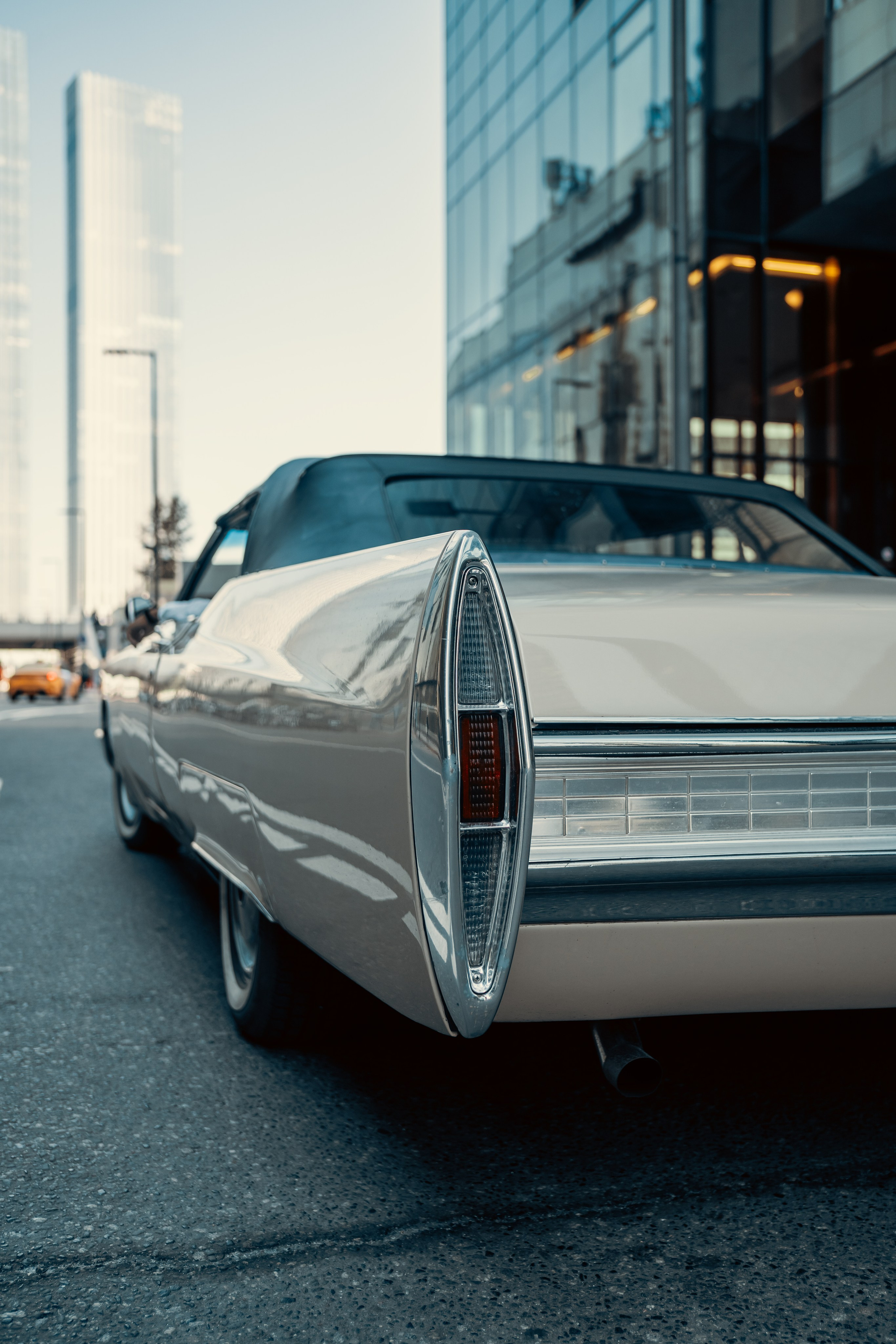 Retro Cadillac. Felixtones