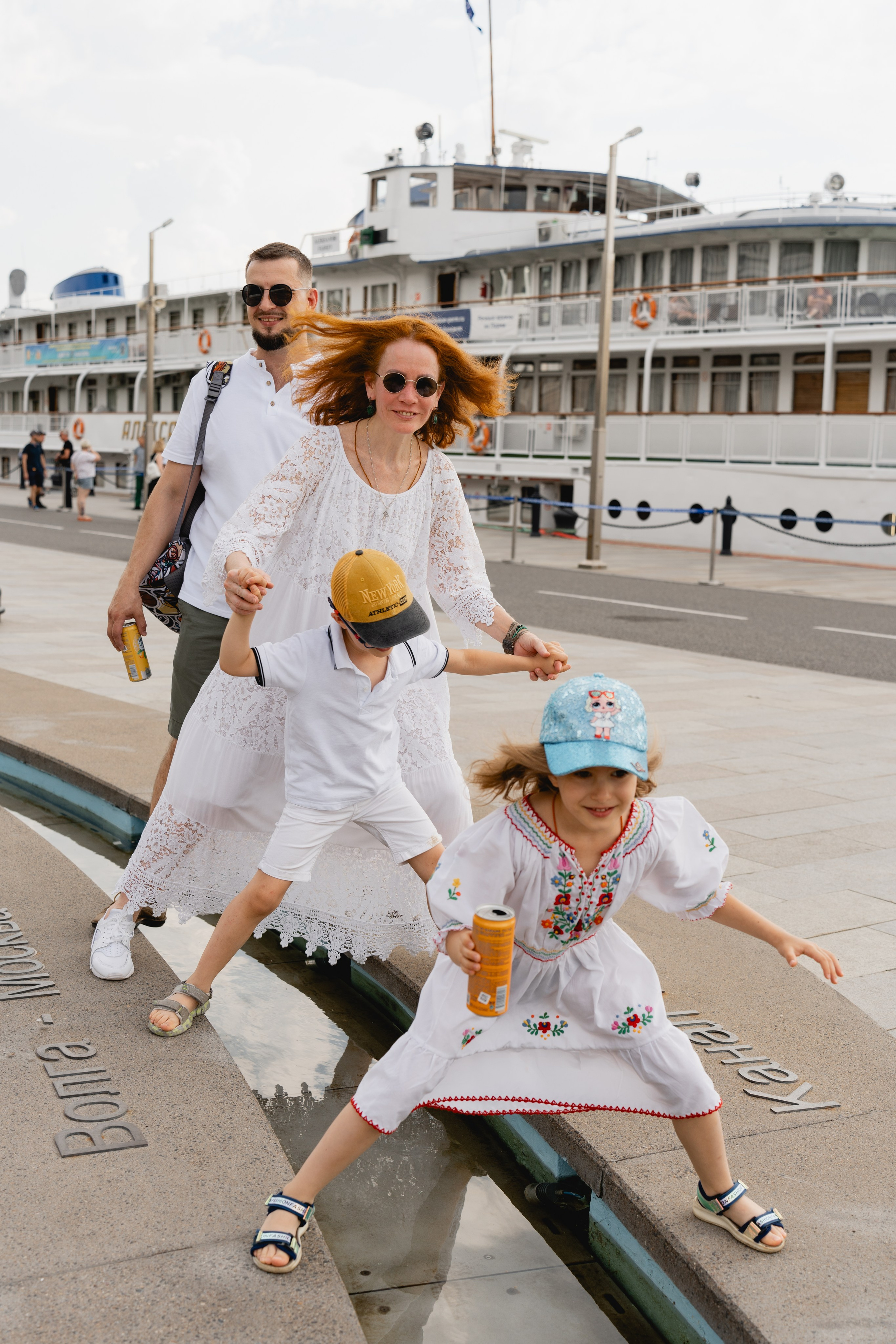 Семейная прогулка на Речном вокзале. Виктория Саханкова — портретный и семейный фотограф в Москве