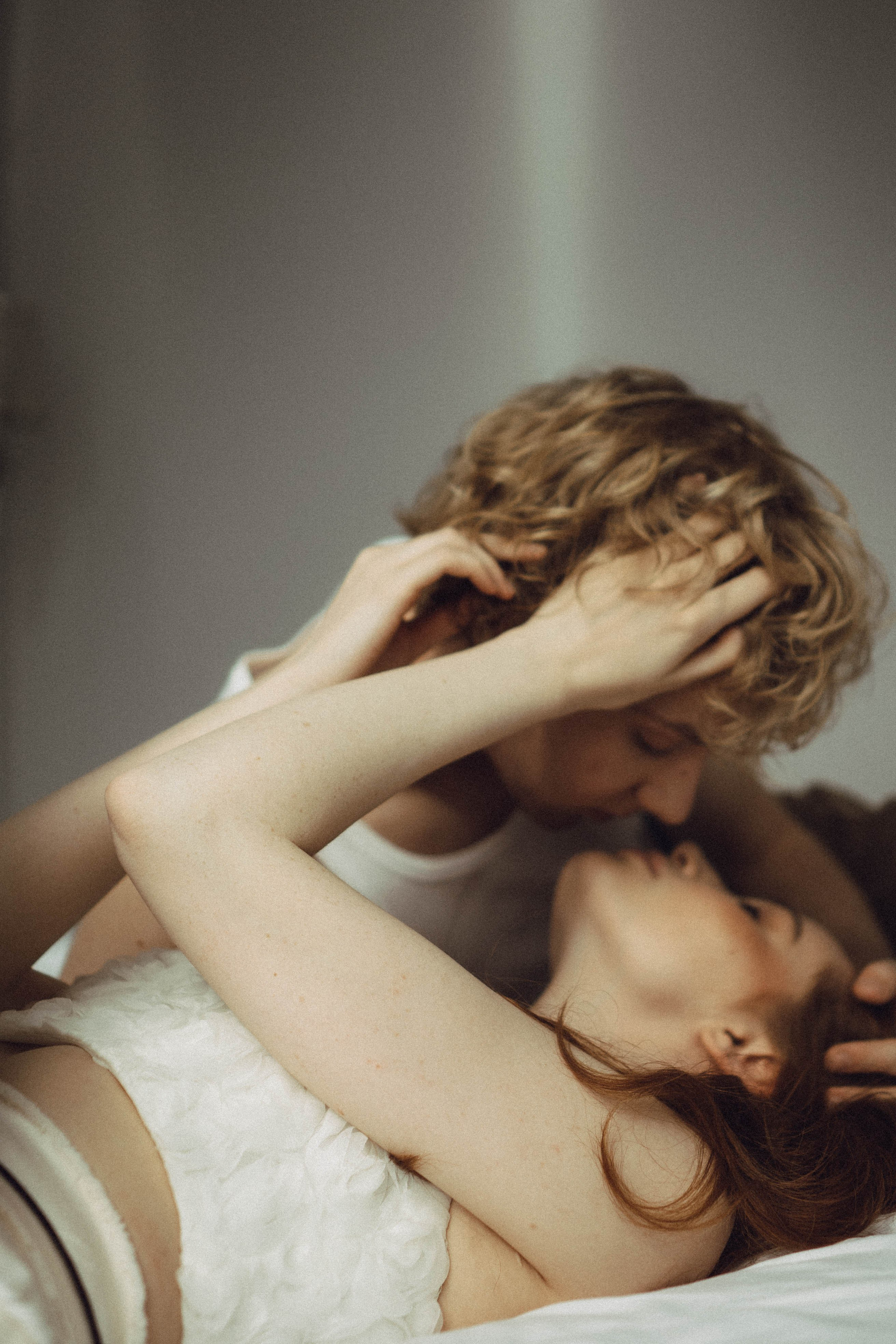 СВАДЕБНАЯ СЬЕМКА В ОТЕЛЕ. СБОРЫ ЖЕНИХА И НЕВЕСТЫ И ТАКЖЕ ТОР И ПОДГОТОВКА К ПРОГУЛКЕ. Профессиональный фотограф, Санкт-Петербург — Виктория Богомолова