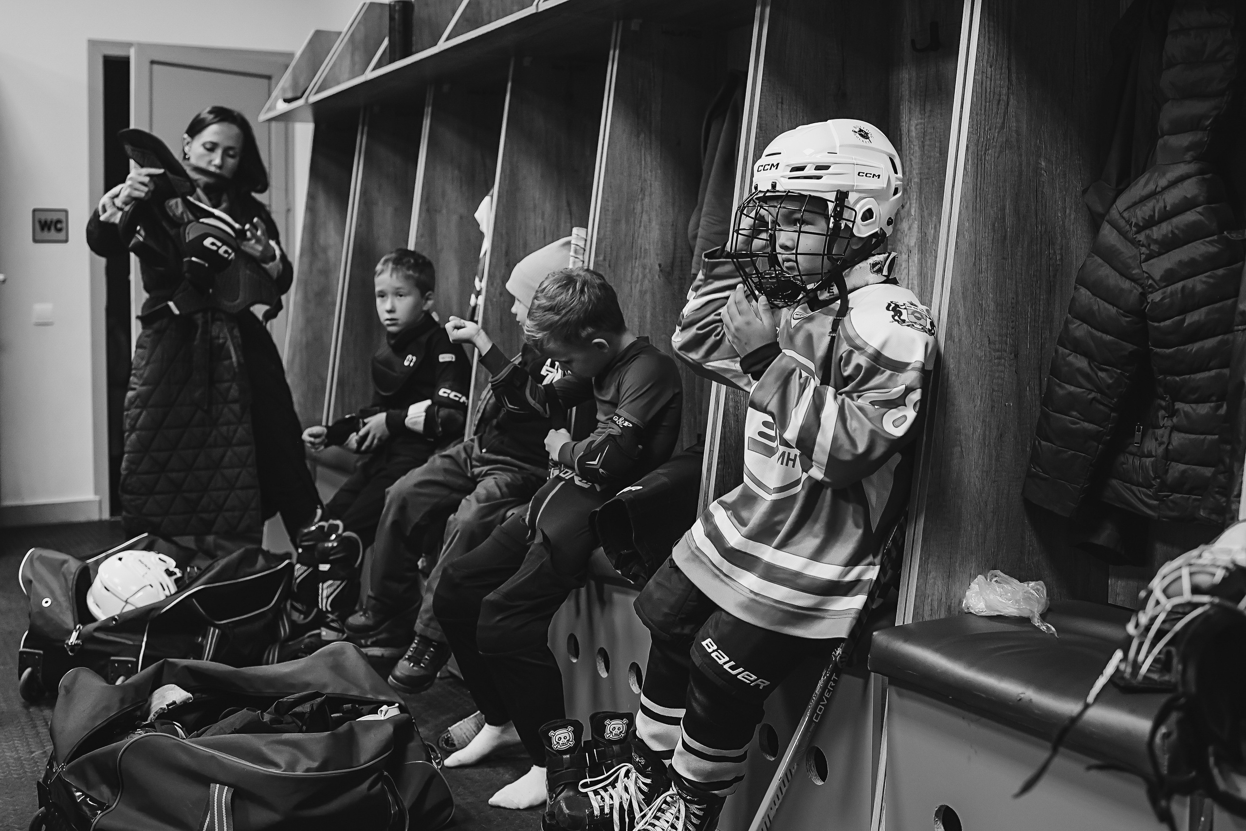 Хоккей тренировка. Семейный фотограф Тюмень, фотограф на роды Салмина Мария