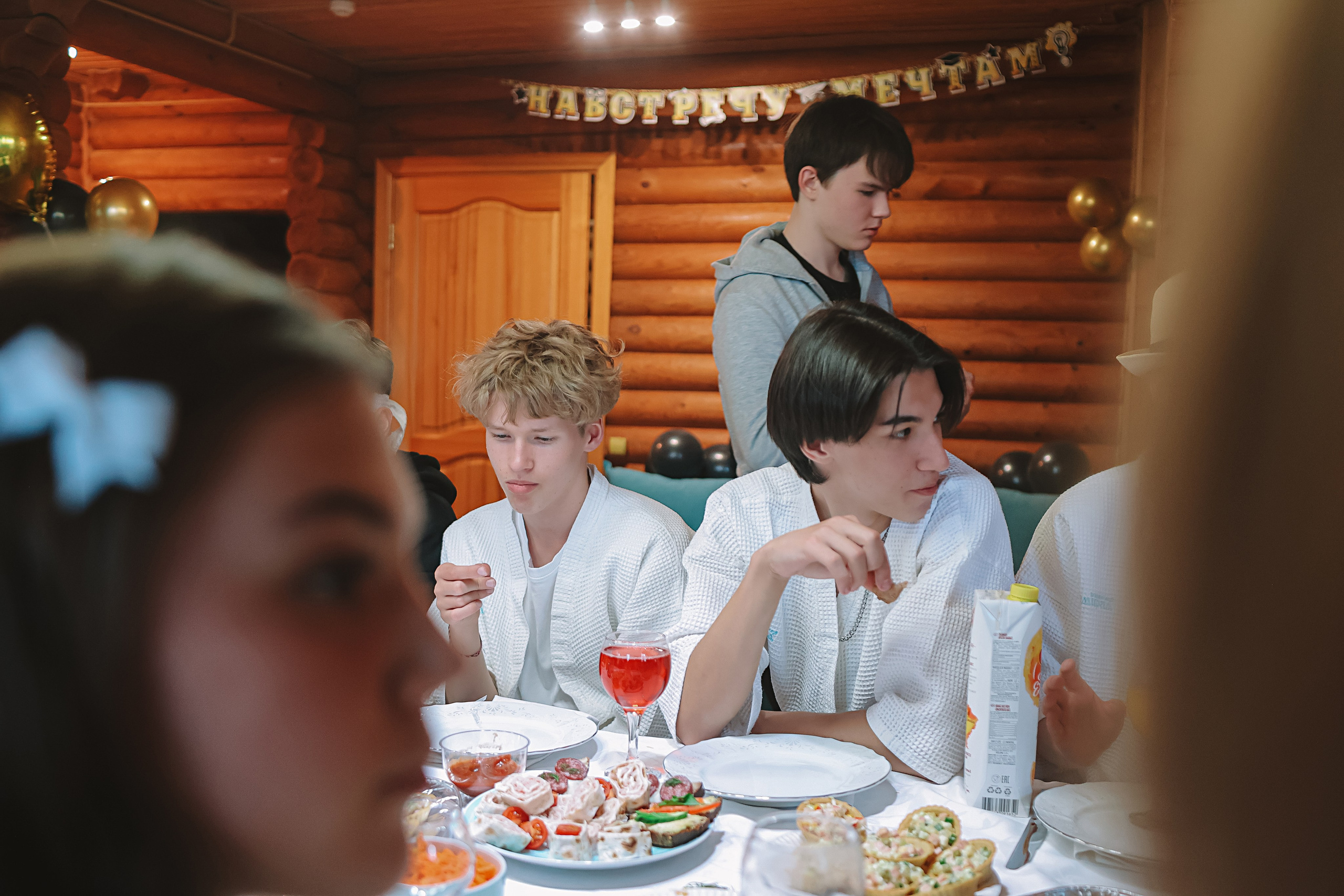 Последний звонок. Семейный фотограф Тюмень, фотограф на роды Салмина Мария