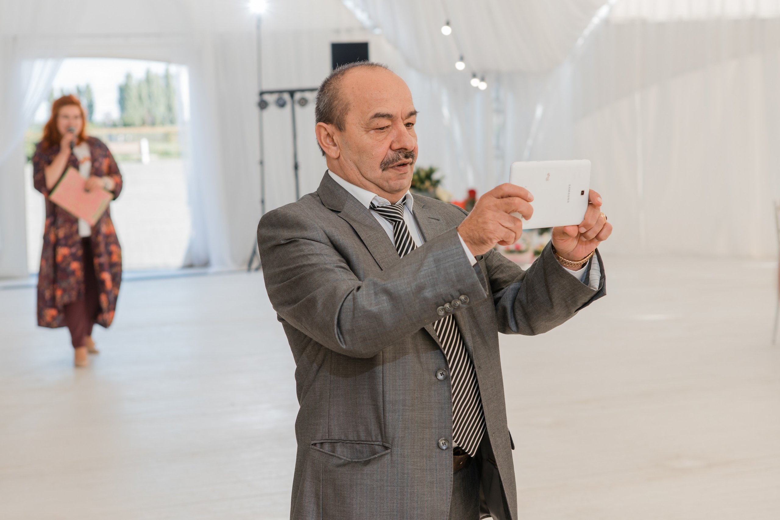 Свадебная фотосессия Сергея и Татьяны. Наша свадебная сказка. Видеосъемка и фотосъемка свадеб. Фотограф и оператор на свадьбу. Видеосъемка подкастов, собственная видео-фотостудии. Предметная фотосъемка