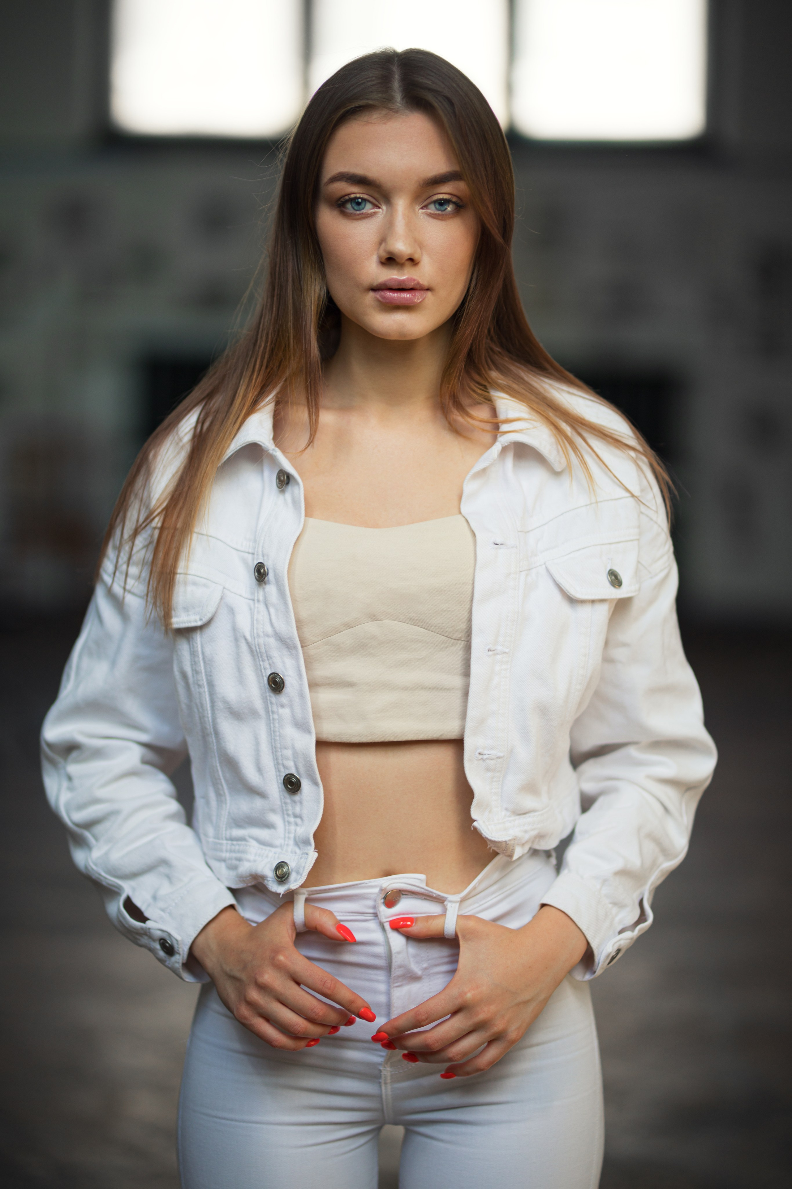 Съемка с Екатериной в минимальном интерьере в формате для «себя»