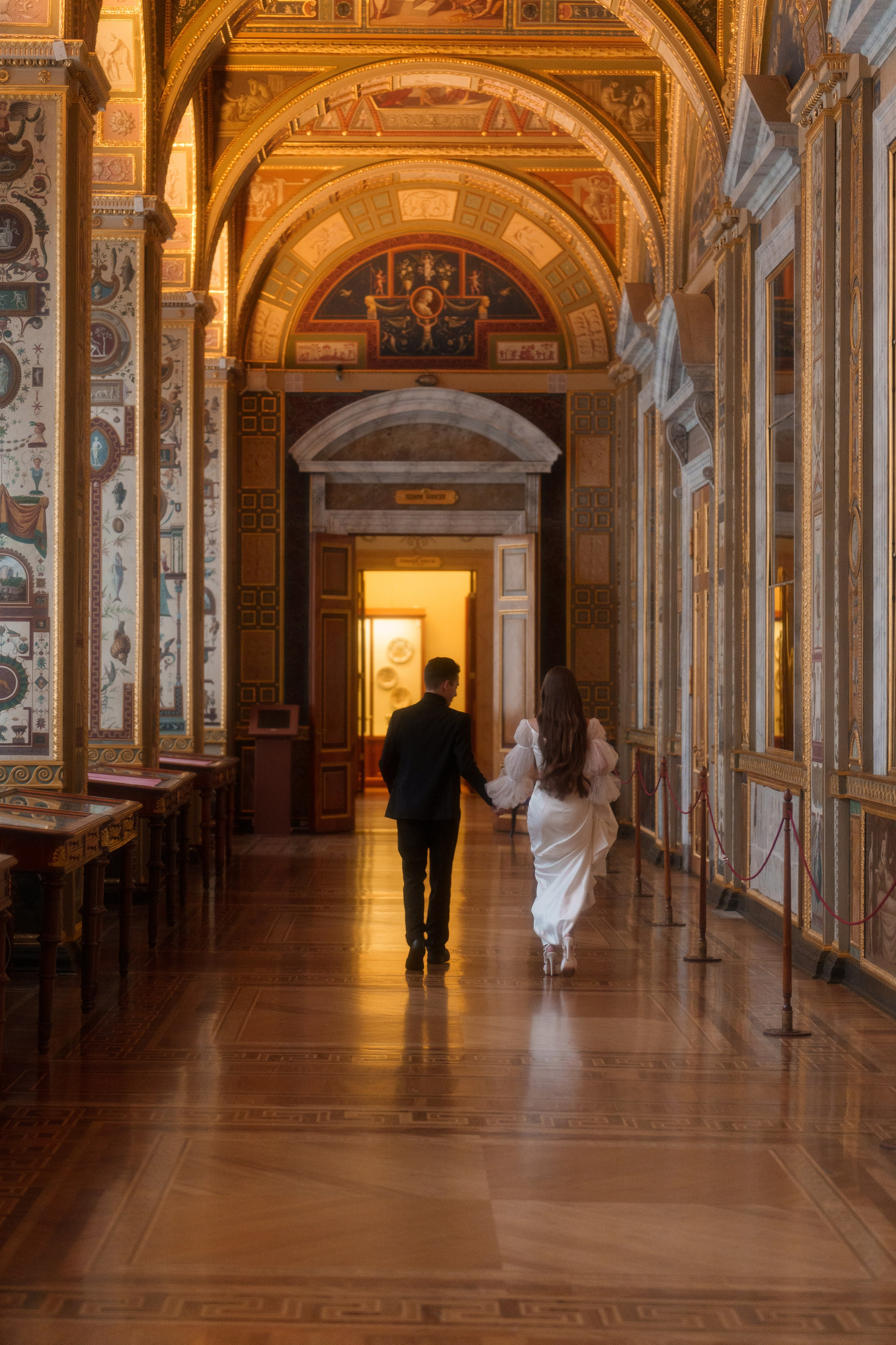 Фотосессия в Эрмитаже упрекрасно передаст Ваш стиль свадьбы!