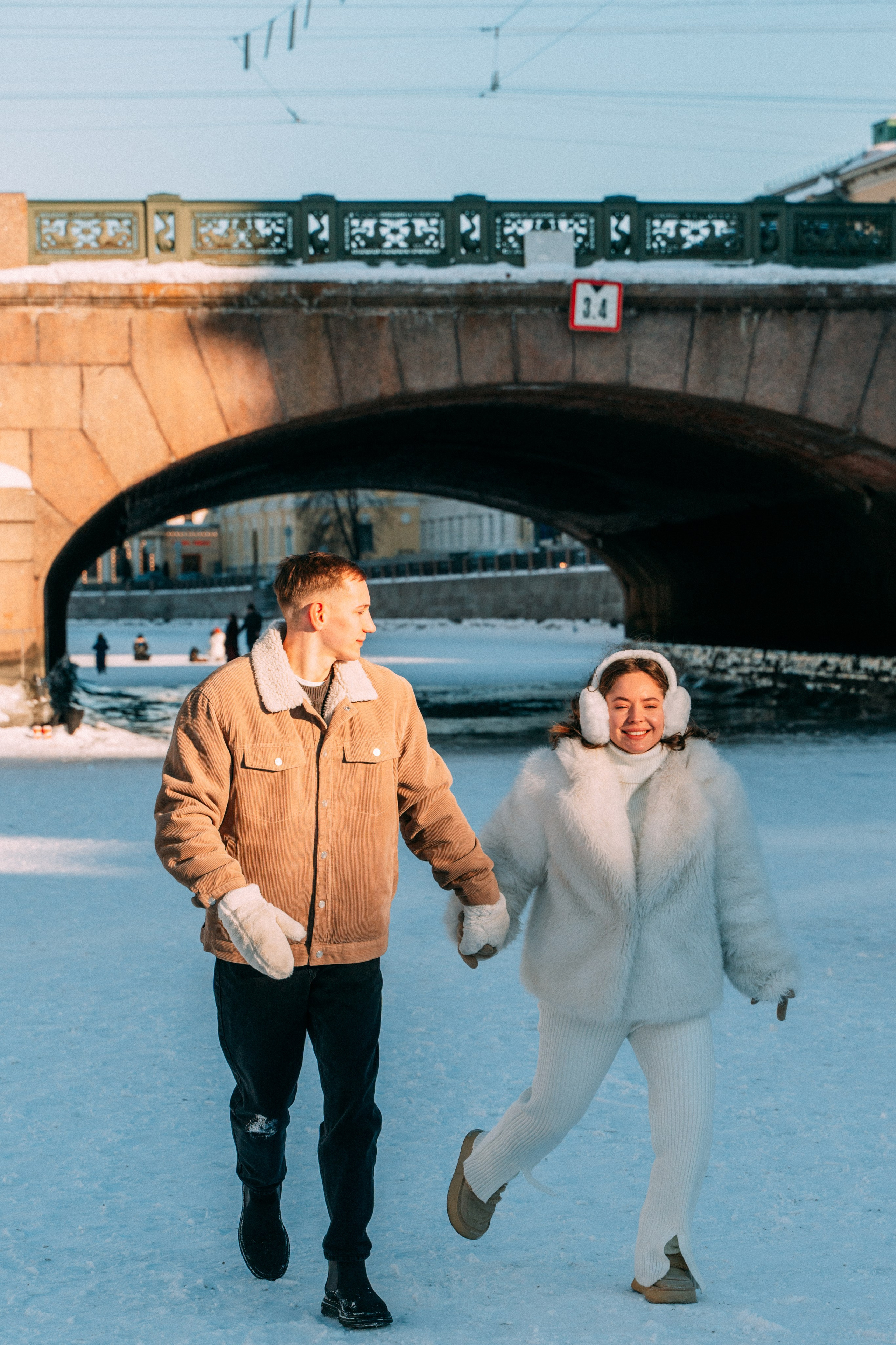 Лавстори на льду по рекам и каналам Санкт-Петербурга