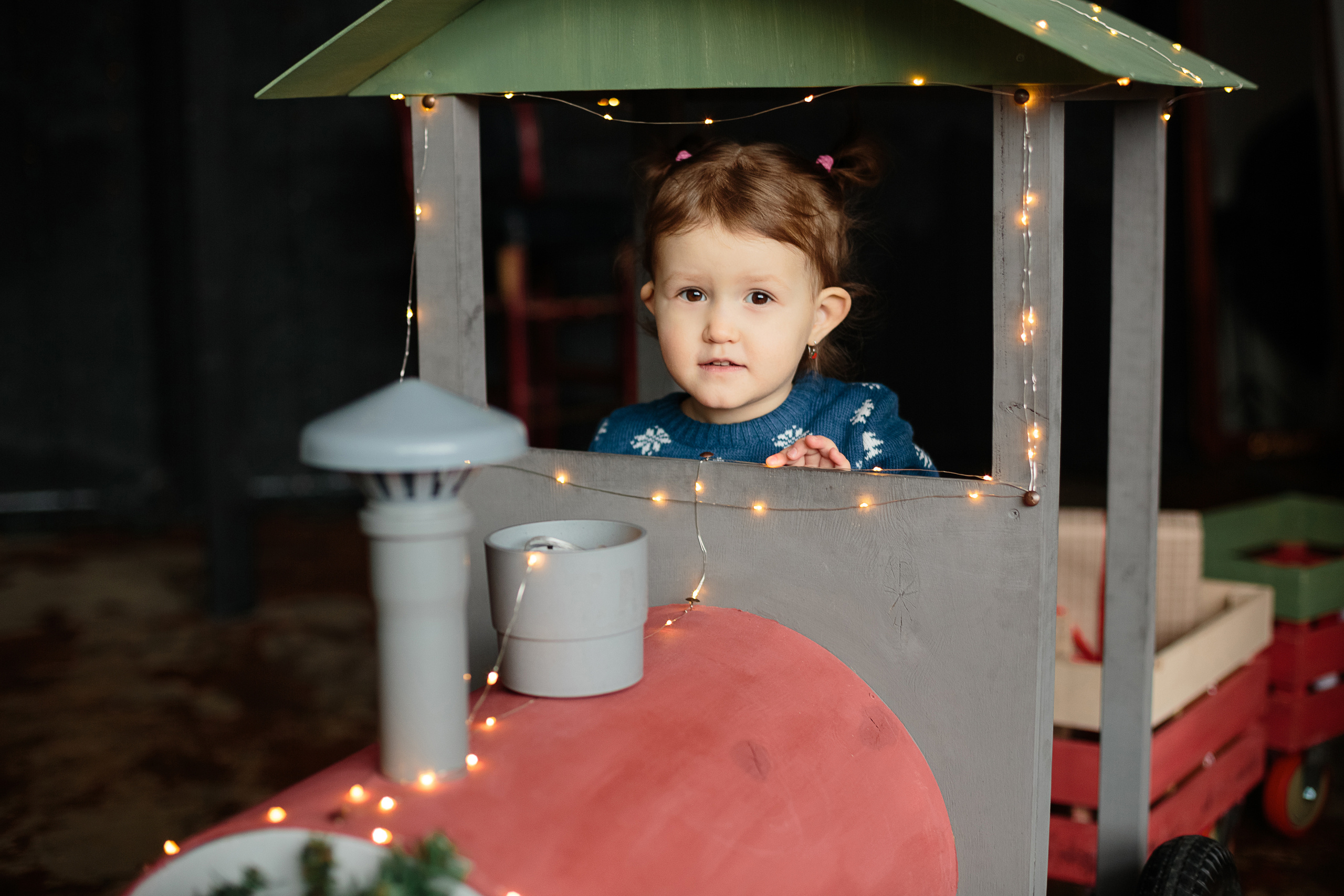 Традиционная семейная фотосессия на Новый год в фотостудии Екатеринбур. Свадебный и семейный фотограф Ксения Шекк Екатеринбург