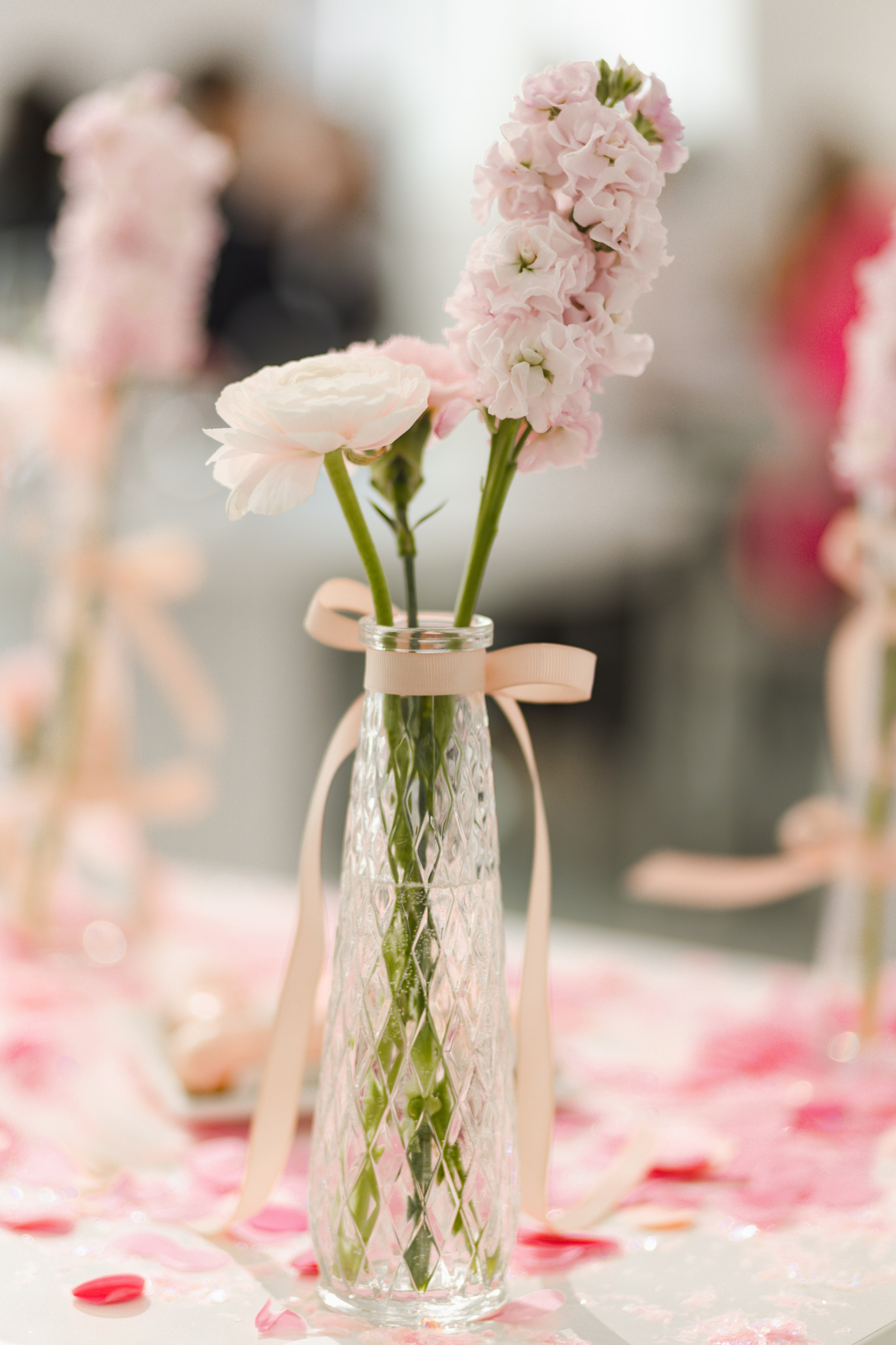 Rewax открытие Кирочная. Репортажный и портретный фотограф в Санктпетербурге. Видиосъемка мероприятий в Санкт-Петербурге