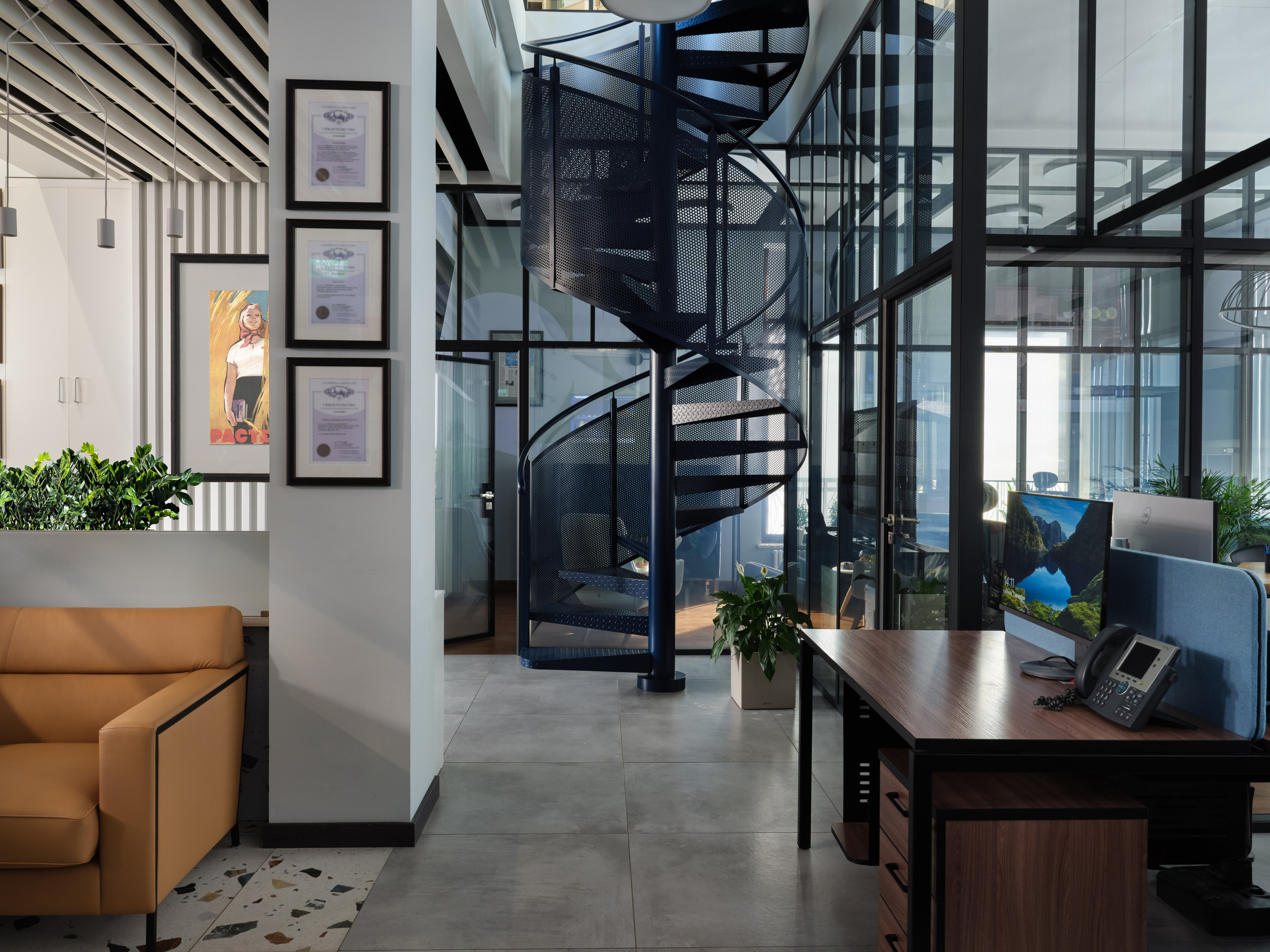 Офис в центре города. Фотограф Наталья Вершинина