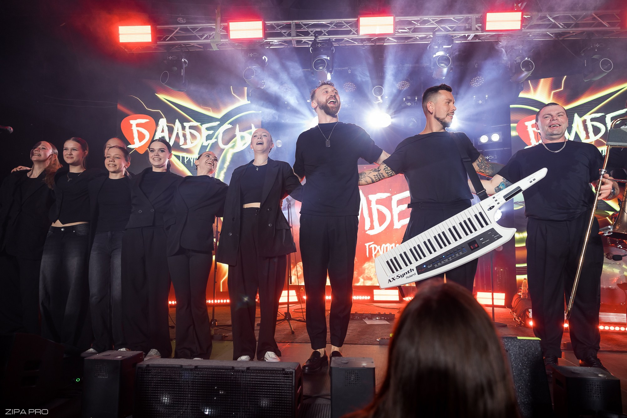 Сольный концерт кавер-группы «Балбесы». Фотограф Zipa Pro