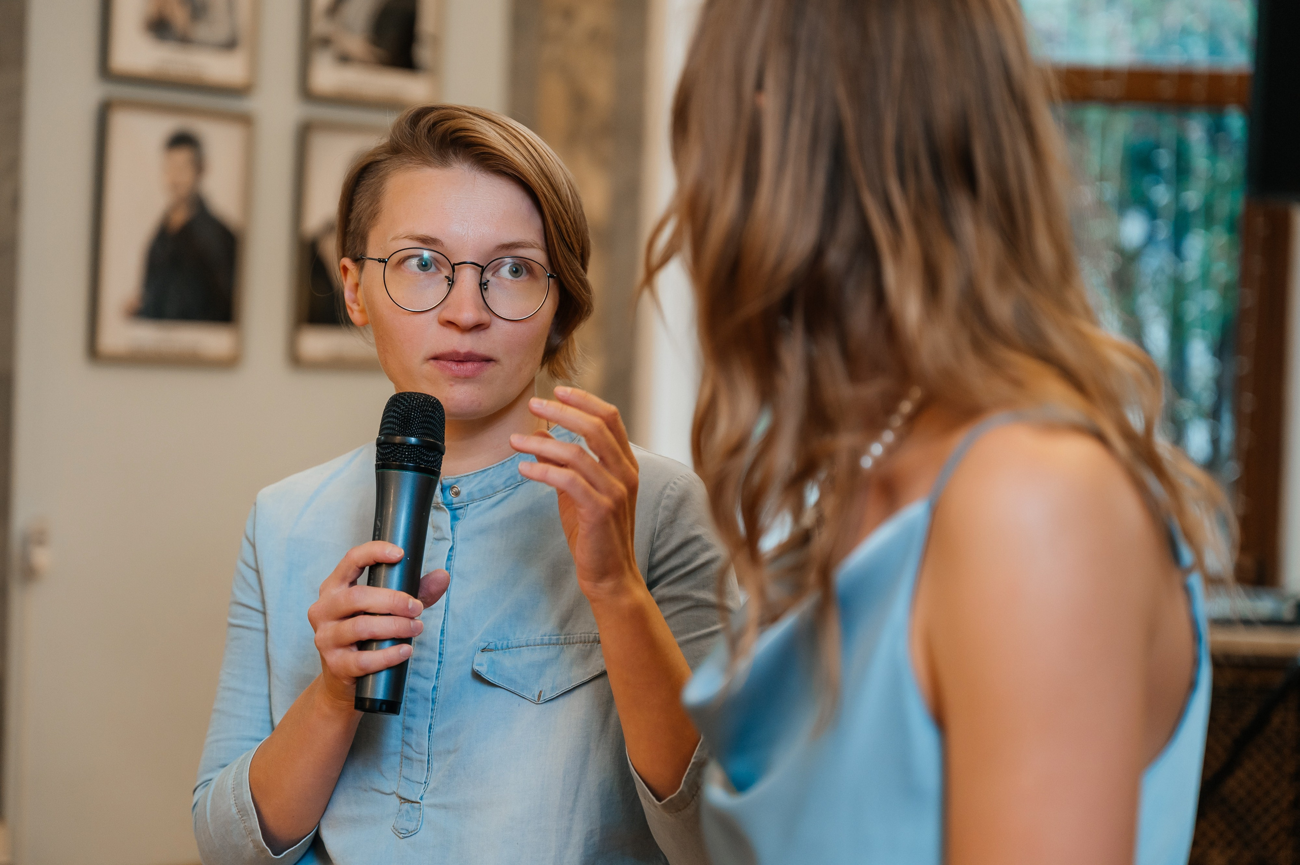 Открытие выставки Кати Васильевой в Молодежном театре. Wedding and family photographer USA