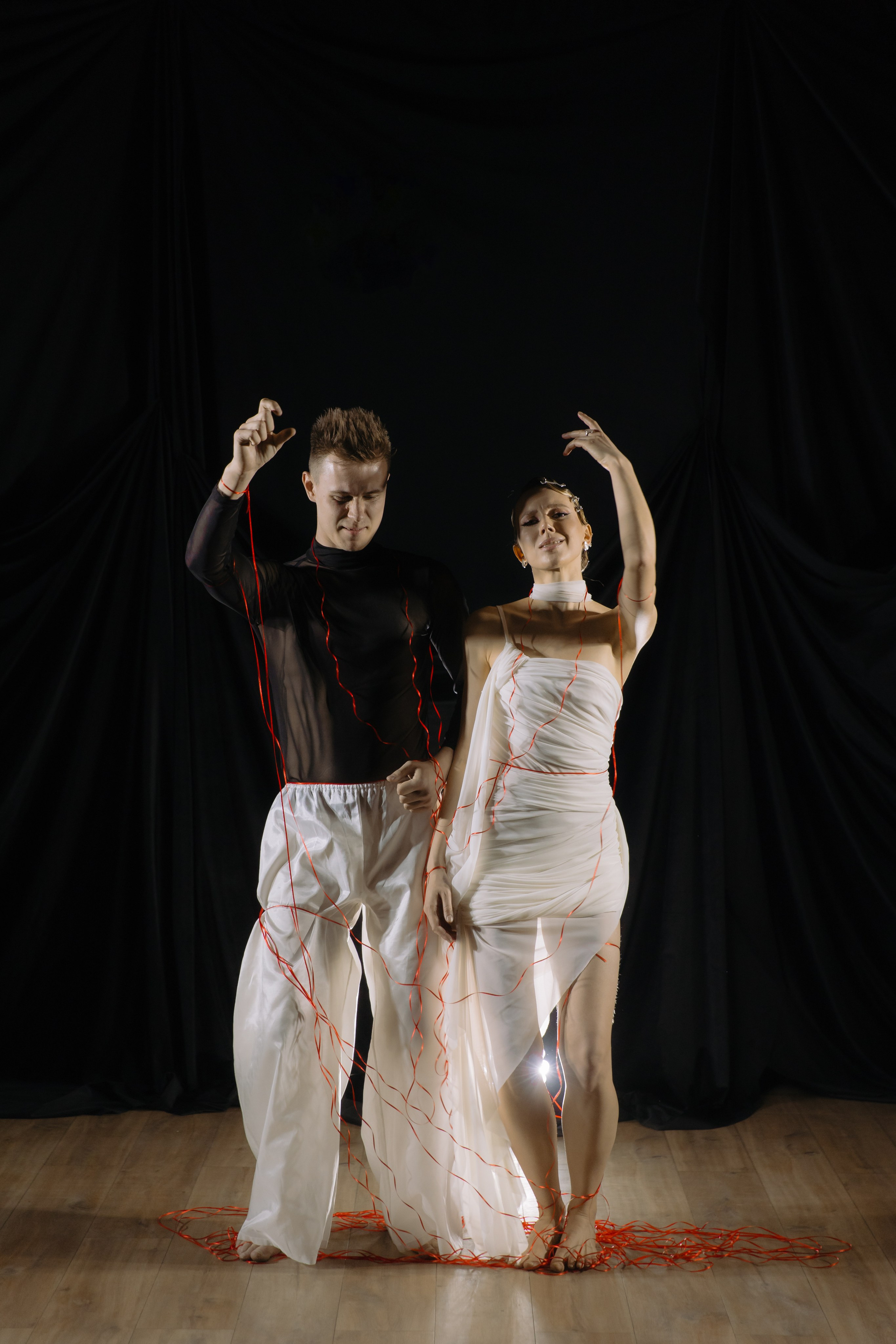 Ленты — судьбы, связавшие нашу жизнь воедино ♥. Свадебный и портретный фотограф в Москве и Санкт-Петербурге