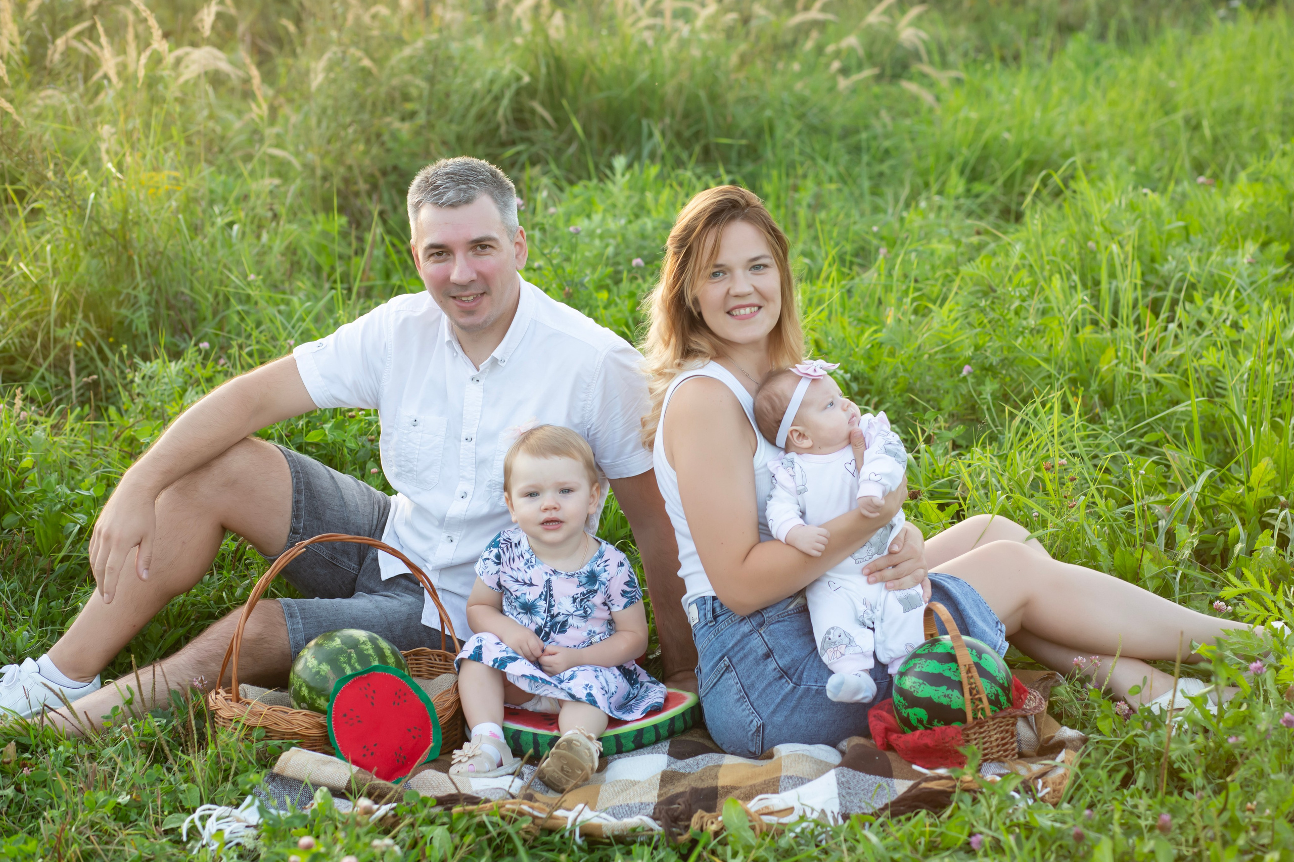 В поле…. Семейный и детский фотограф в Москве и МО — Александра