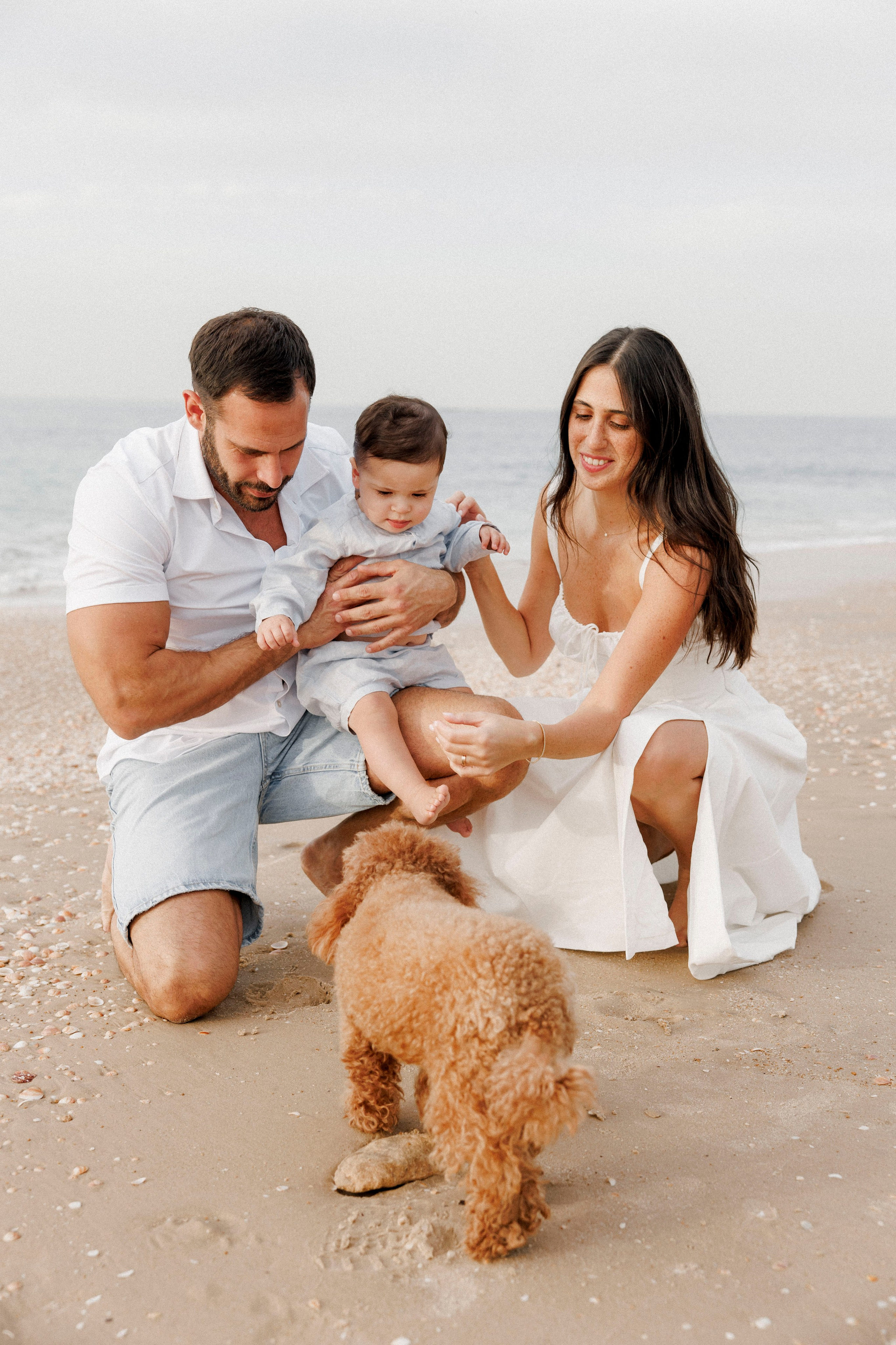 First year family photos near the sea. Главная