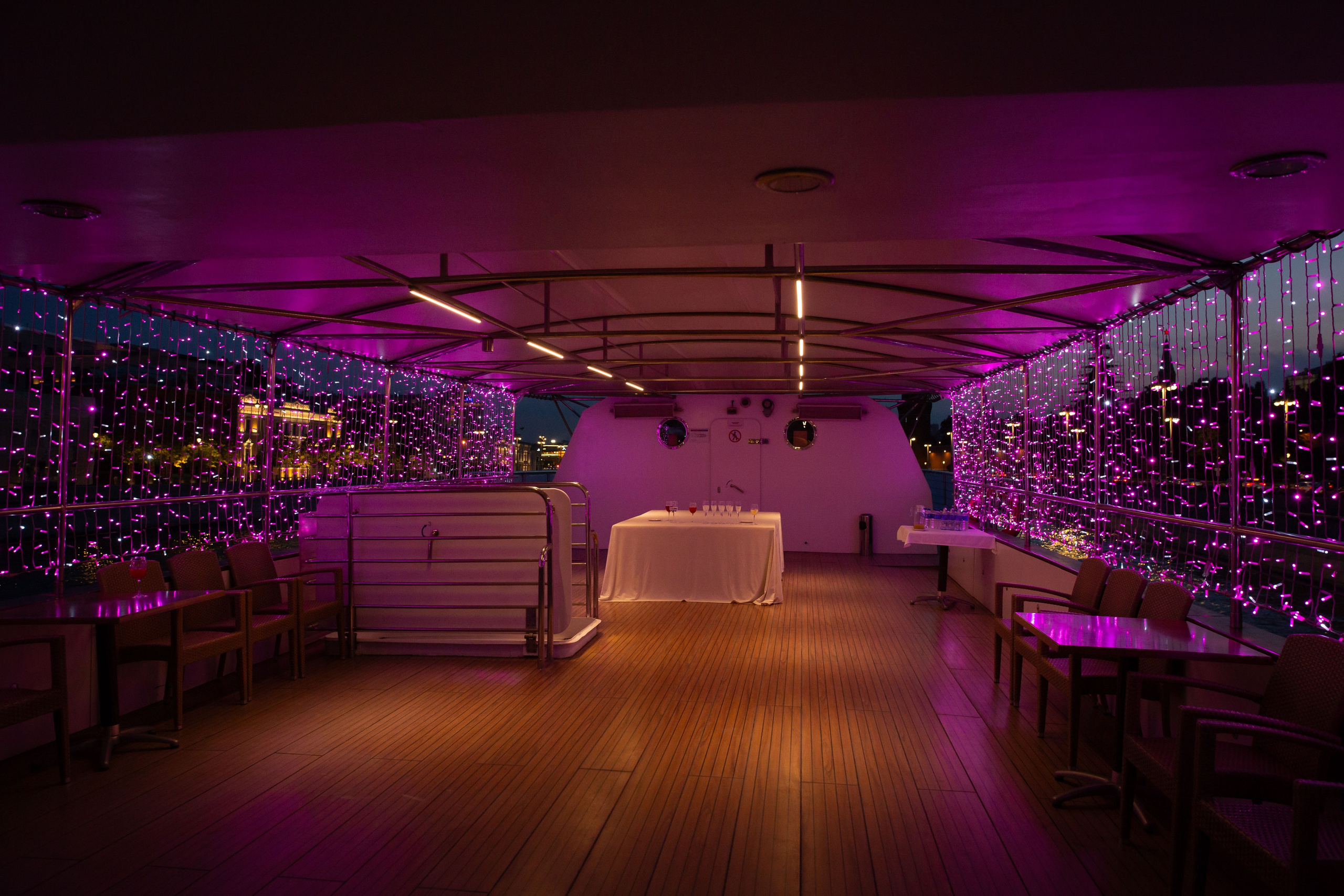 Dubai Vibes Intourist Cruise Party. Семейный и детский фотограф Анна Петракова