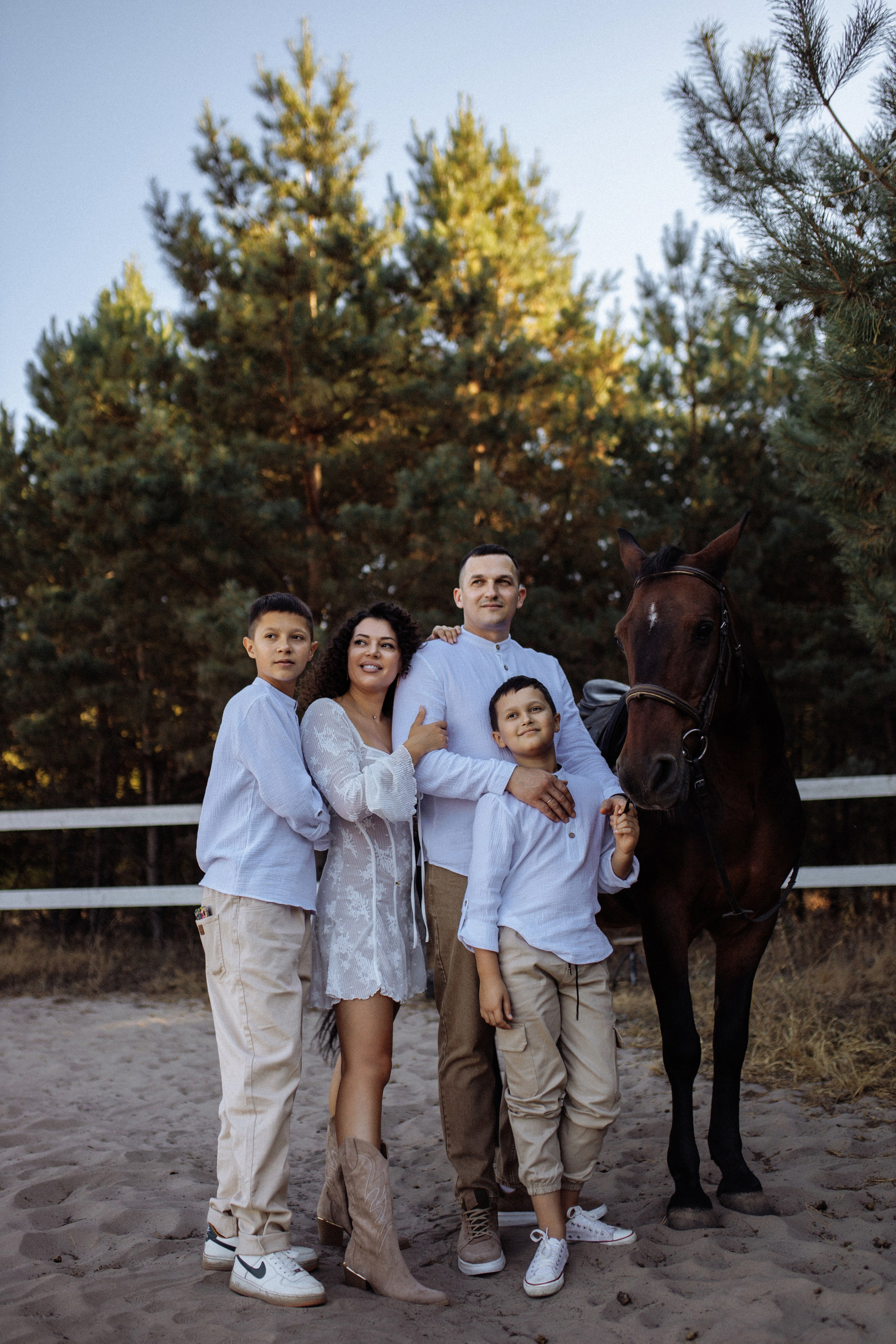 Олеся и семья. Семейный фотограф Губкин/Старый Оскол