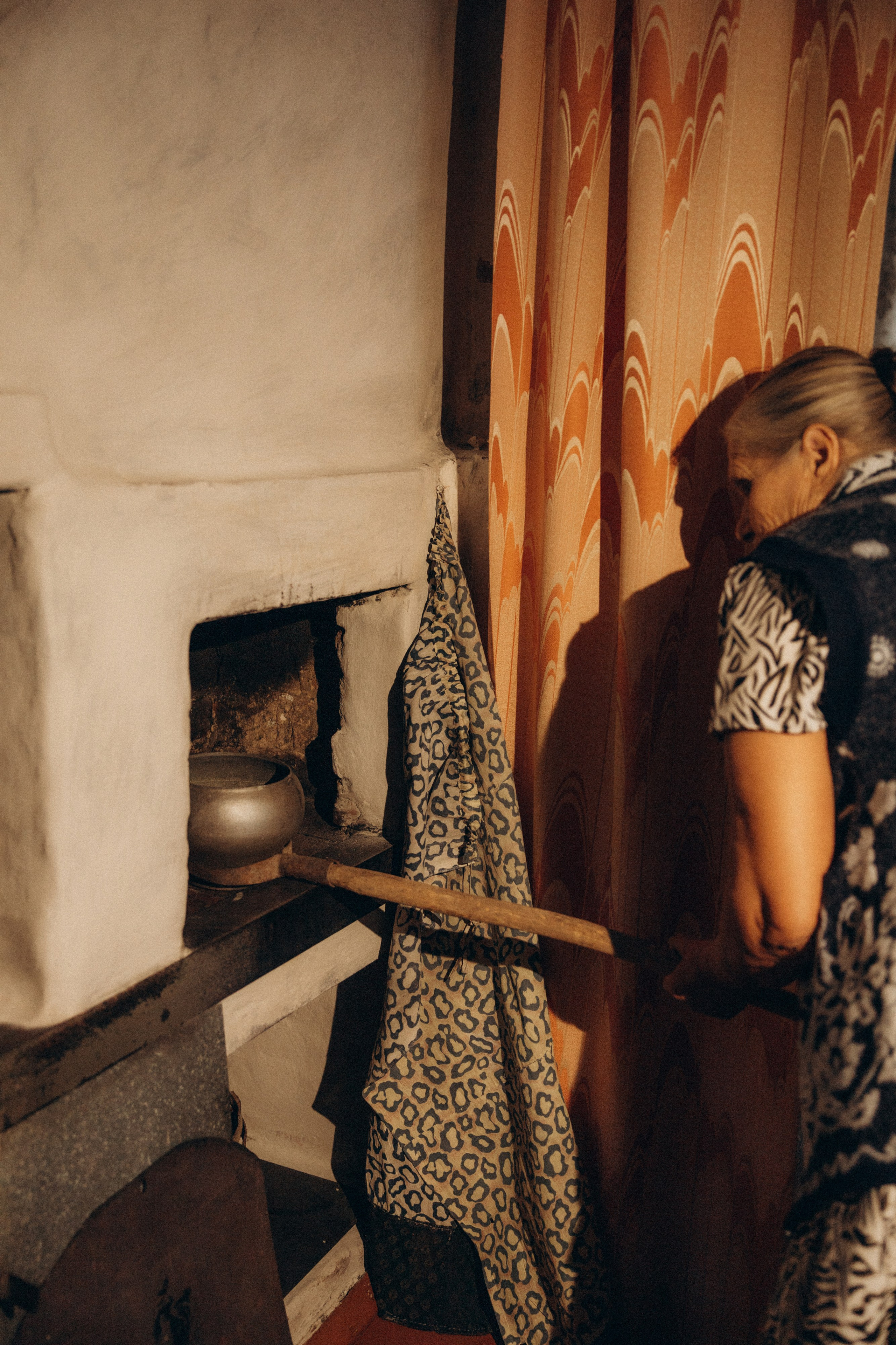 Аня и бабушка. Семейный фотограф Губкин/Старый Оскол