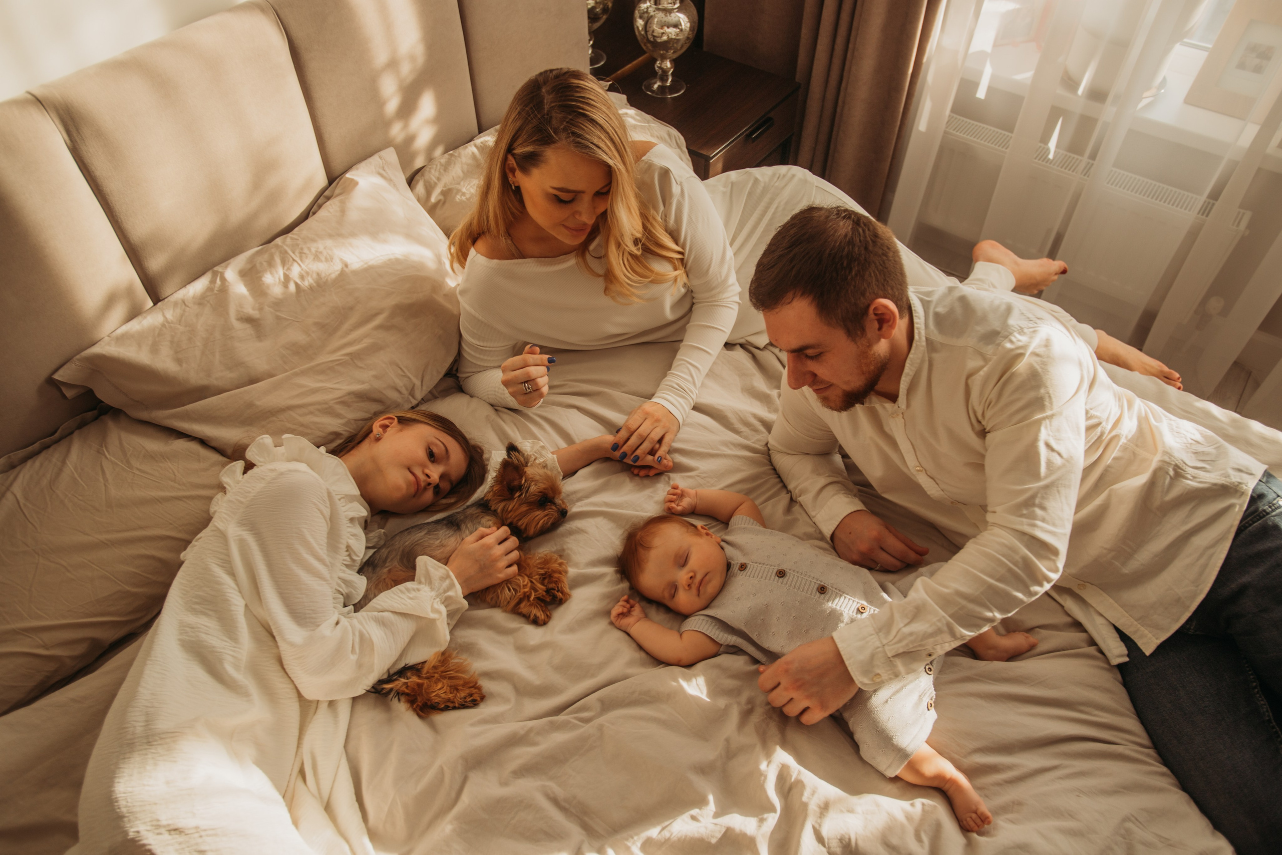 Домашняя съемка семьи Ксении. Венера Гайн. Репортажный фотограф  Тюмень. Обучение фотографии с 0