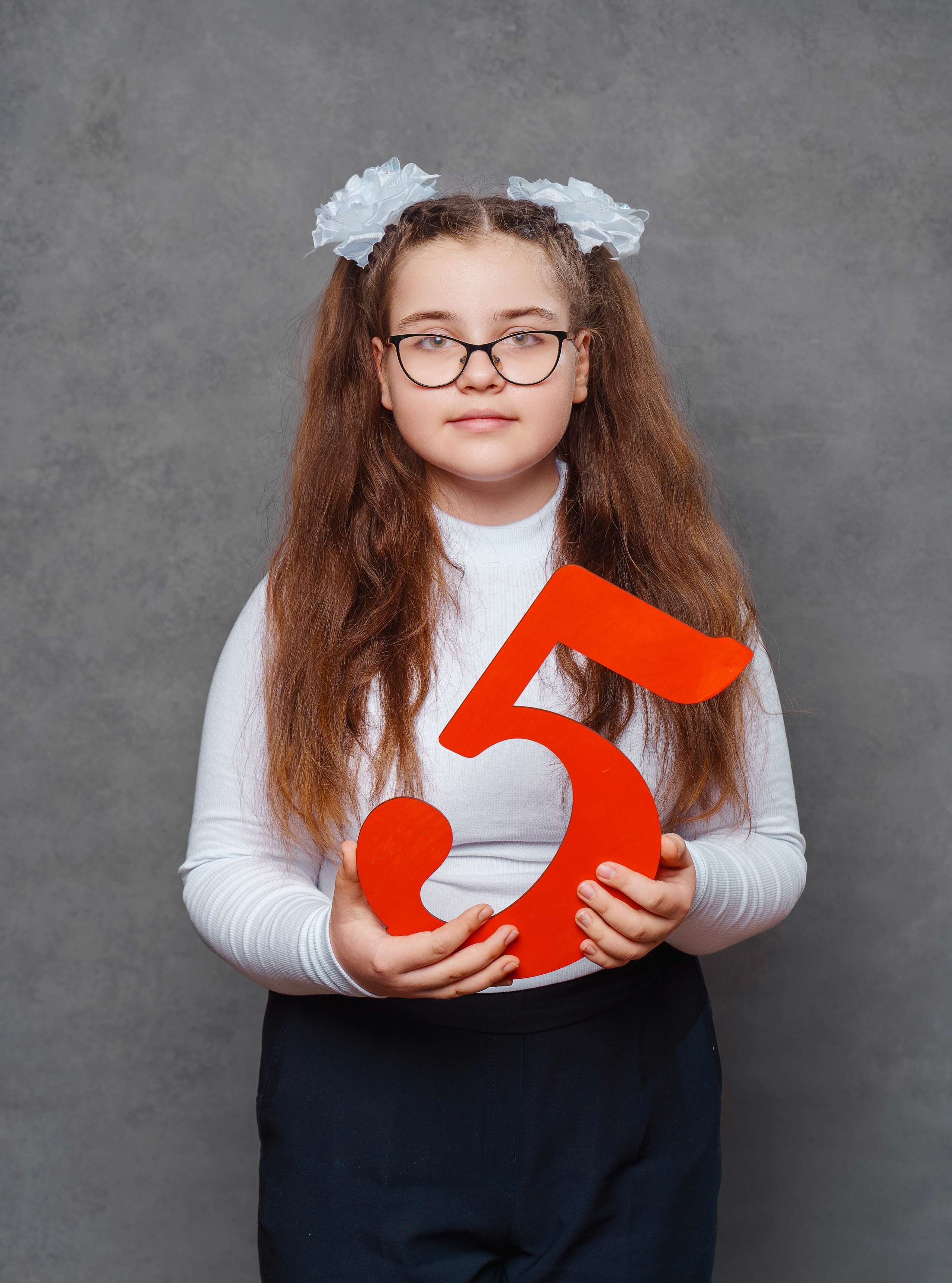 Дизайн «Алфавит». Стильные выпускные альбомы и индивидуальные фотосессии в Таганроге