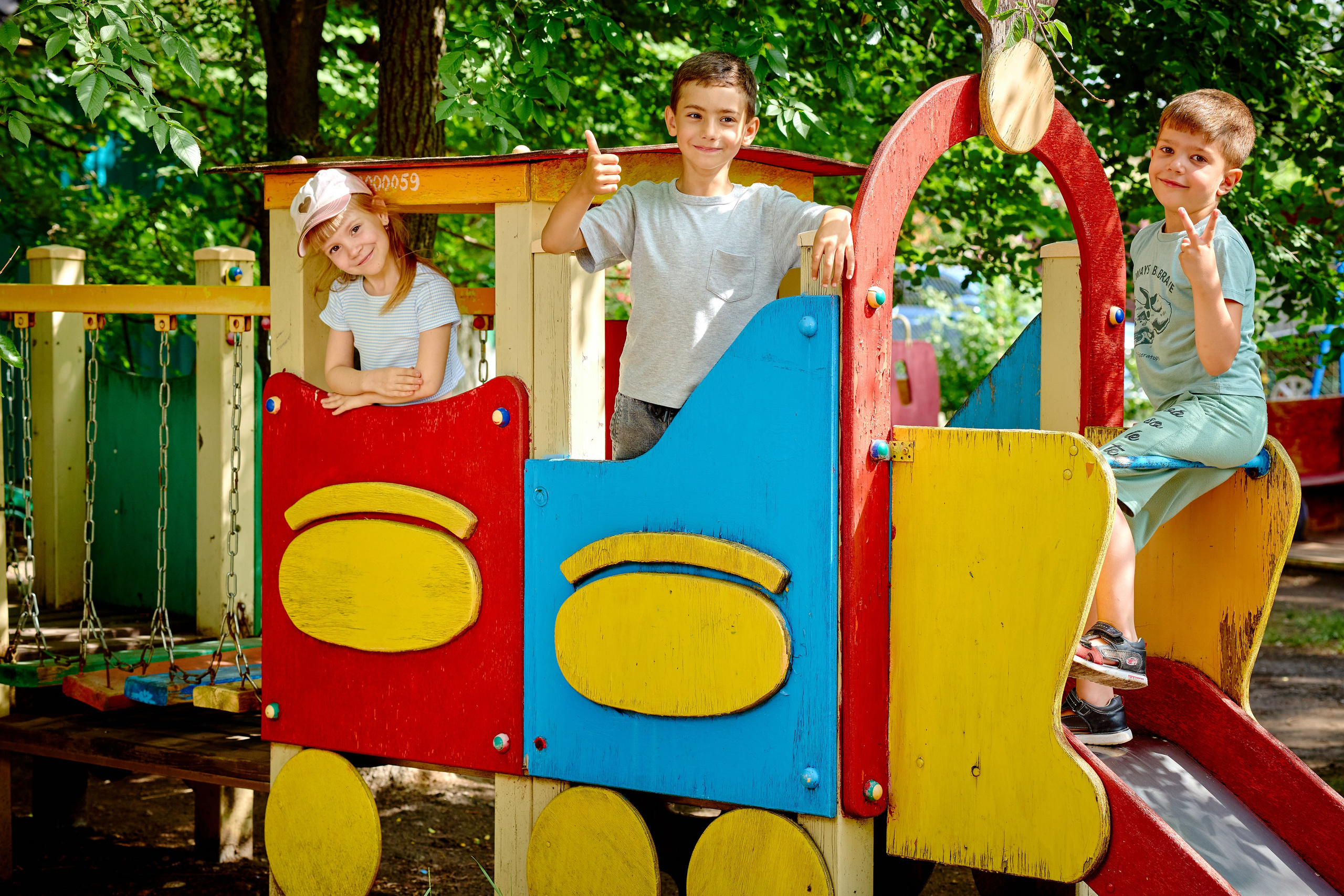 Пример летней съемки в детском саду № 92 Старшая группа Радуга. Фотограф Выпускные альбомы Таганрог Сергей Коробченко