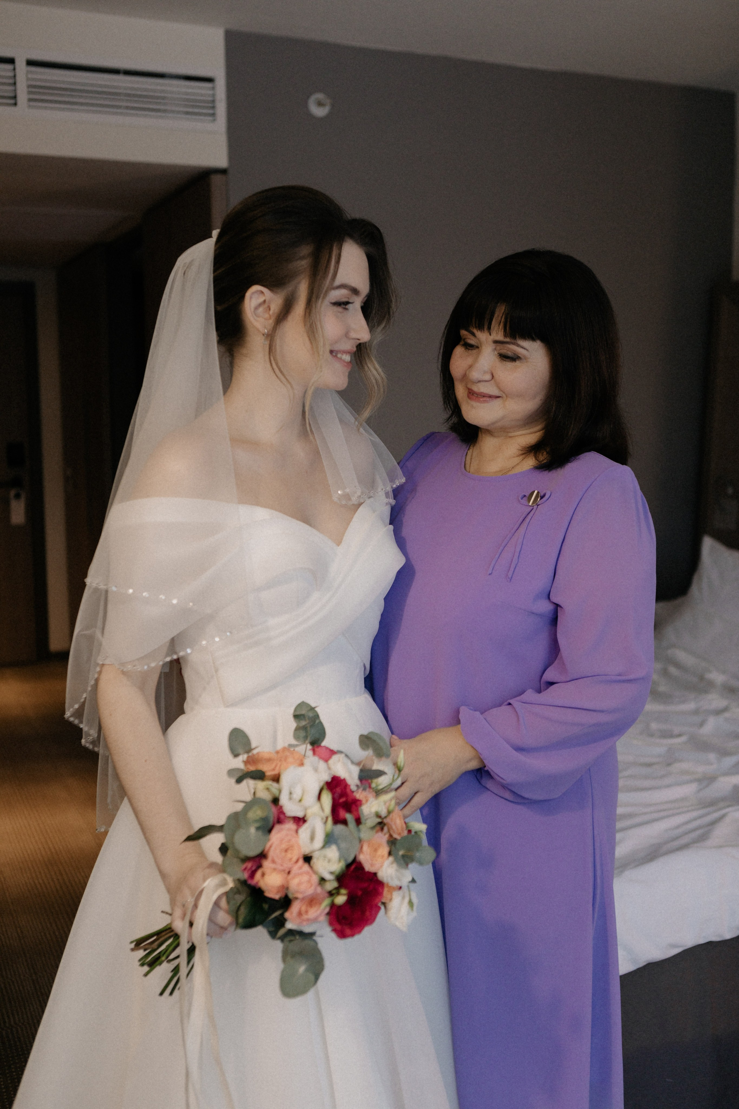 Ксюша и Илья. Утро в отеле роспись в Birds. Свадебный и портретный фотограф в Москве Анастасия Масюк