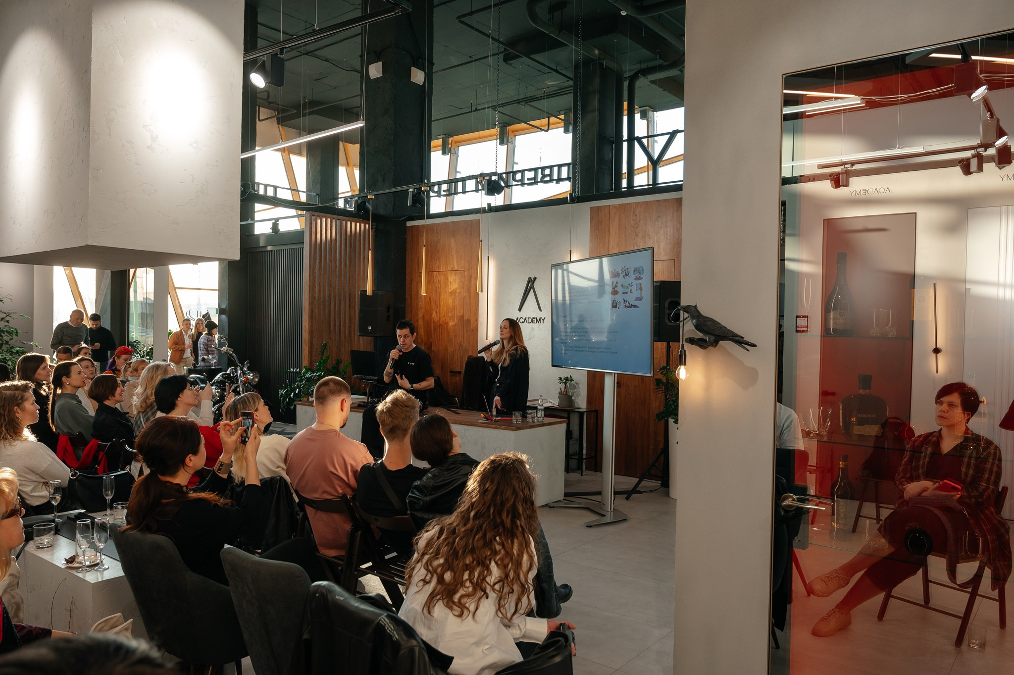 Выступление дизайнера в Academy. Свадебный и семейный фотограф из Санкт-Петербурга Климов Анатолий
