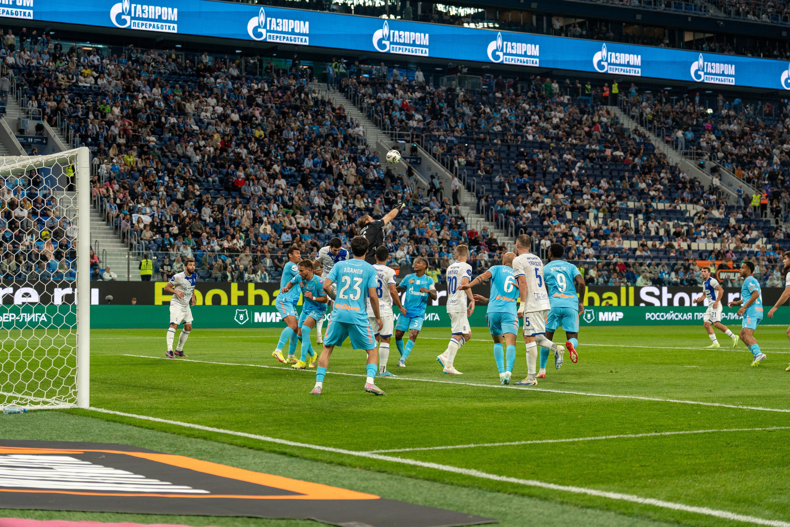 Драматичный кадр матча «Зенит—Динамо» на Газпром Арене, спортивный фотограф Санкт-Петербург
