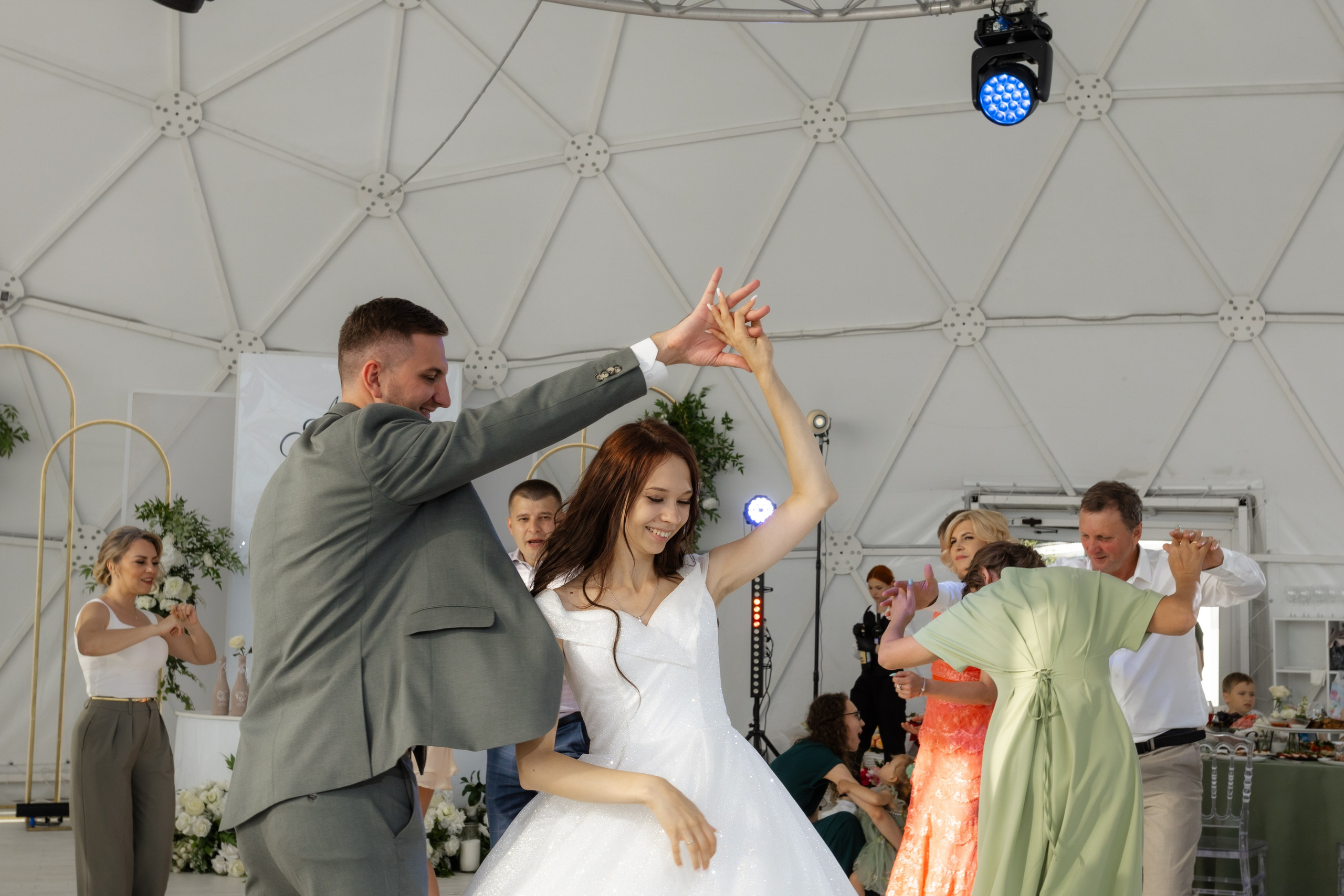 Саша и Алина. Главная