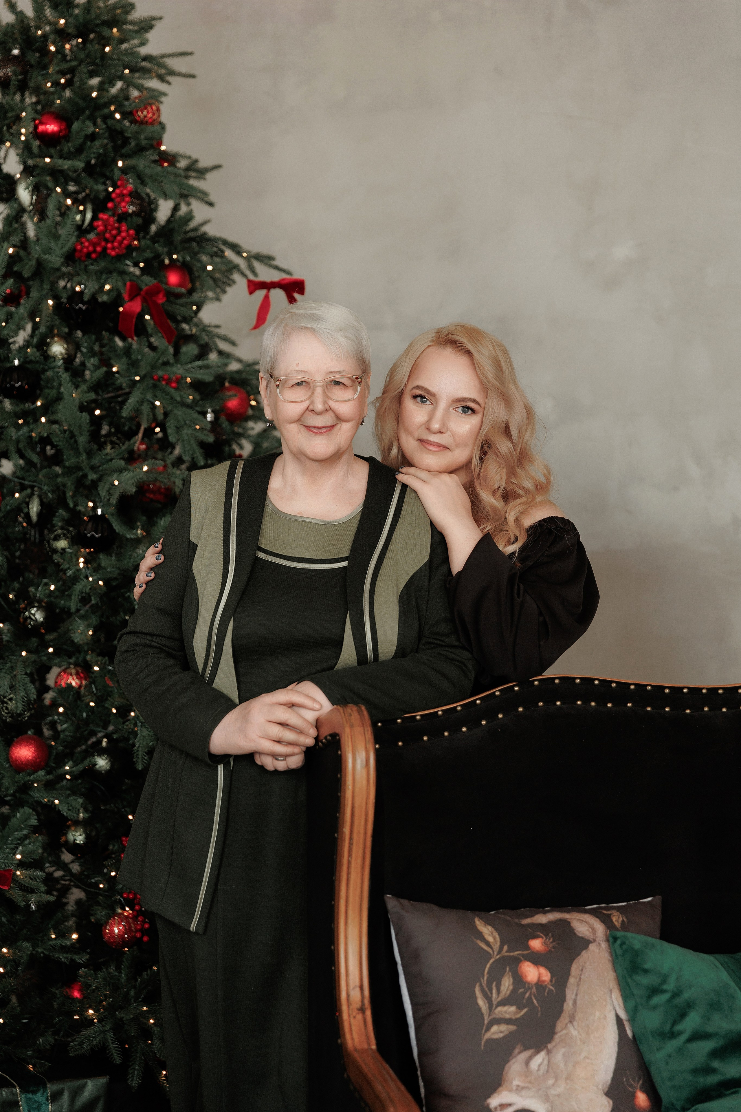 Лера с семьей. Фотограф женского портрета, беременности и материнства Харькова Елена