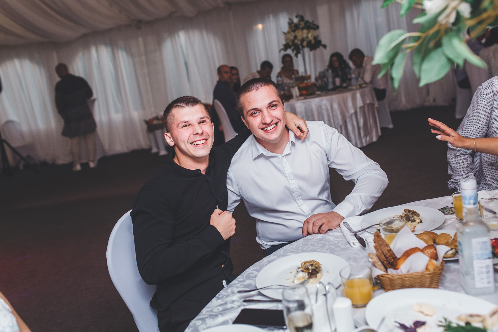 Քսենիա և Սաշա. Հարսանեկան լուսանկարչություն Հայաստանում Ադամյանների ընտանիքի կողմից