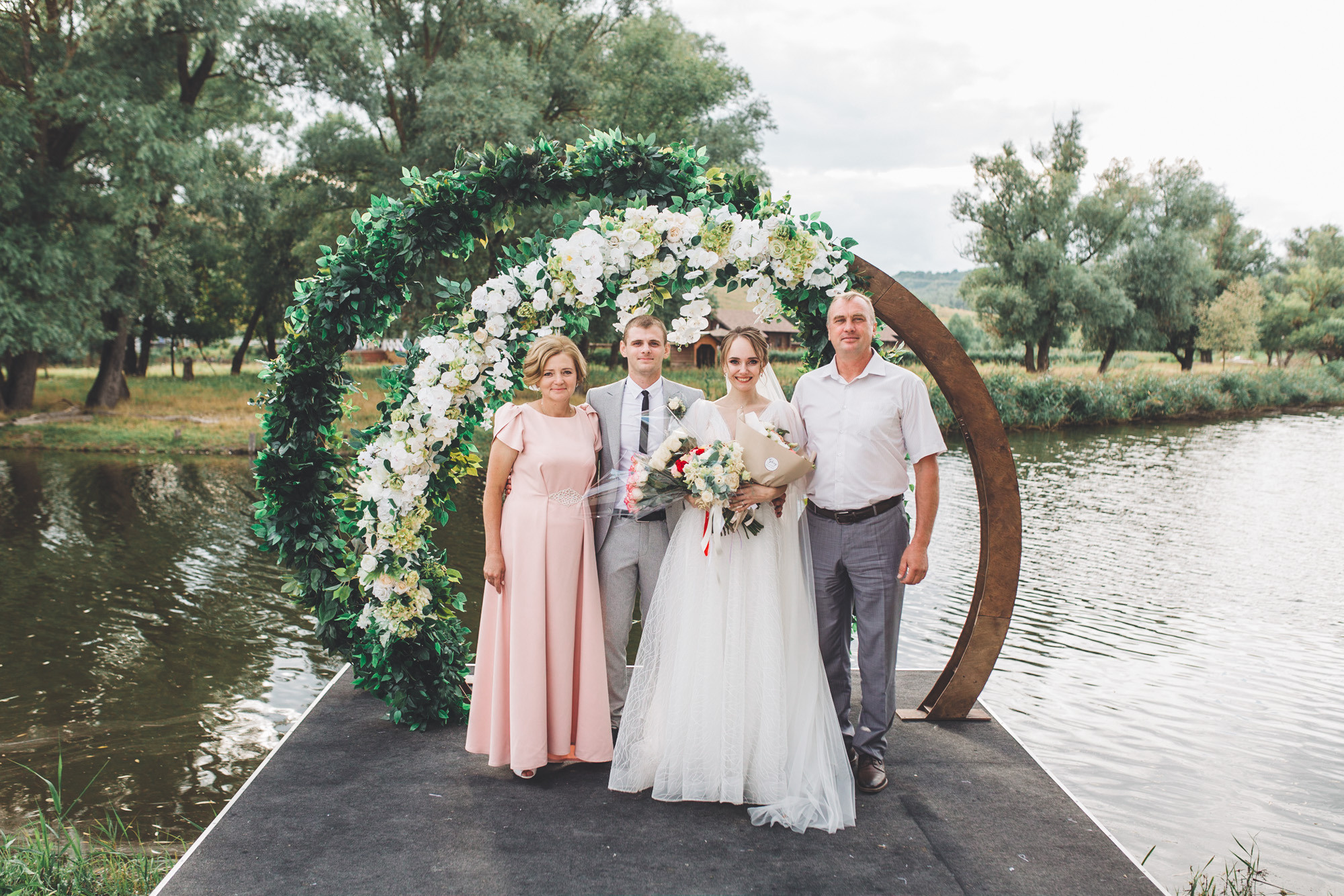 Քսենիա և Սաշա. Հարսանեկան լուսանկարչություն Հայաստանում Ադամյանների ընտանիքի կողմից