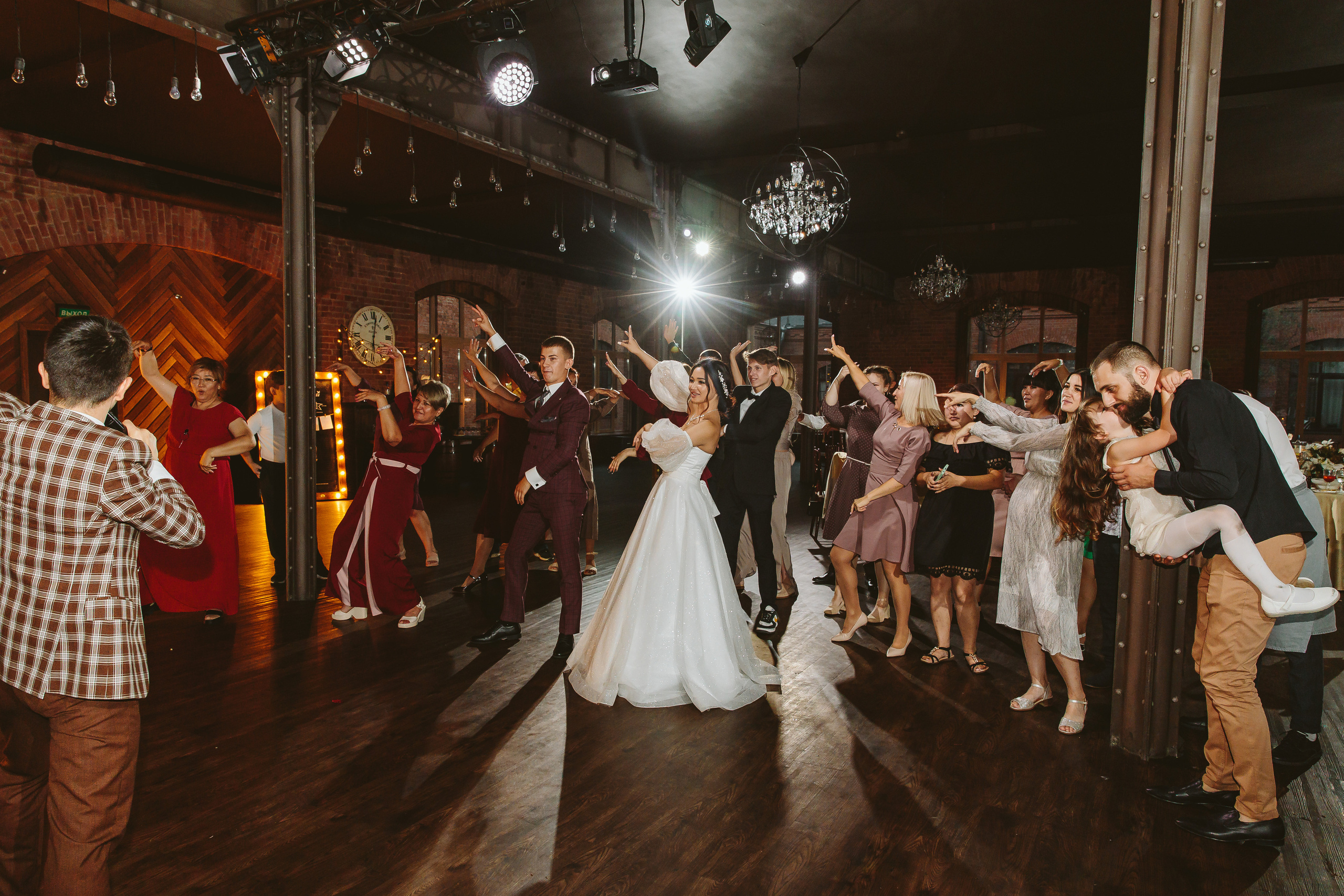 Руслан и Камилла. Свадебный фотограф и видеограф — Сергей и Дарья