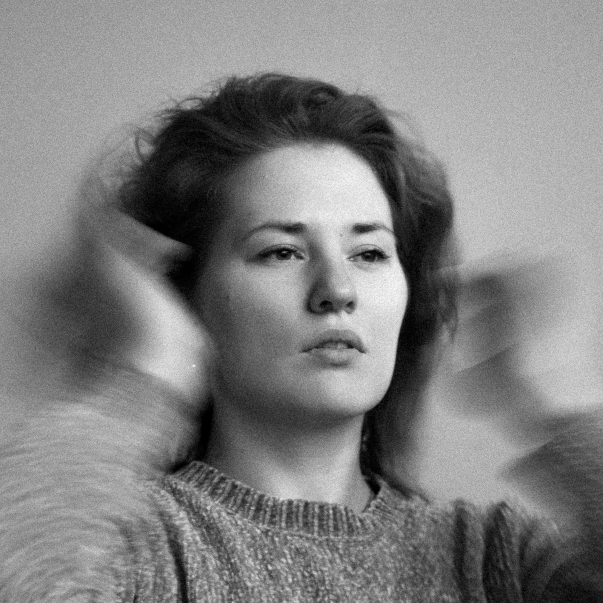 Аня чб. Фотограф Анастасия Малеева