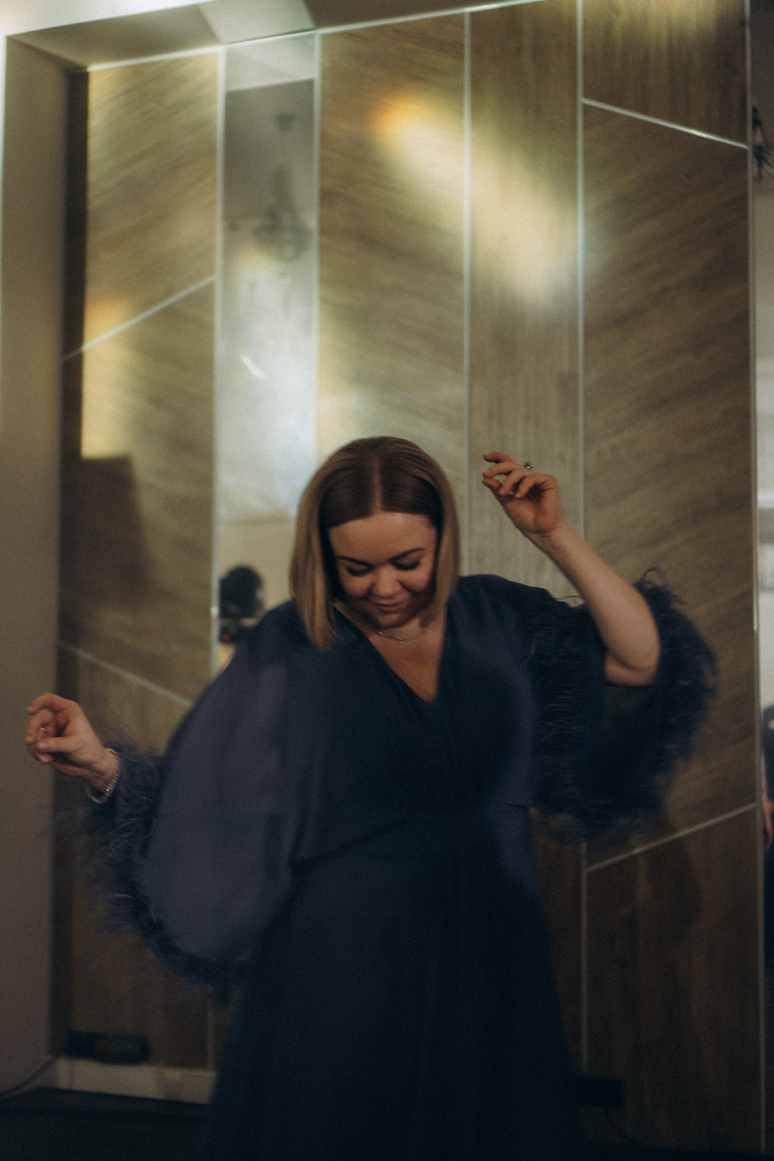 СВАДЕБНАЯ СЬЕМКА СБОРОВ В ОТЕЛЕ И ВЫЕЗД НА ЦЕРЕМОНИЮ (СНЯТО В СИБИРЕ В НИЖНЕВАРТОВСКЕ). Профессиональный фотограф, Санкт-Петербург — Виктория Богомолова