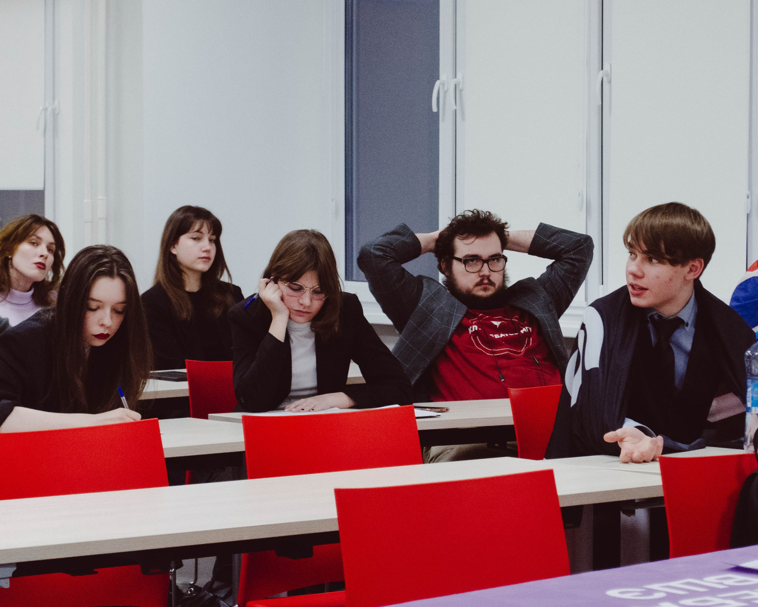 Премьерка. Клуб дебатов. Фотограф Валерия Пэун