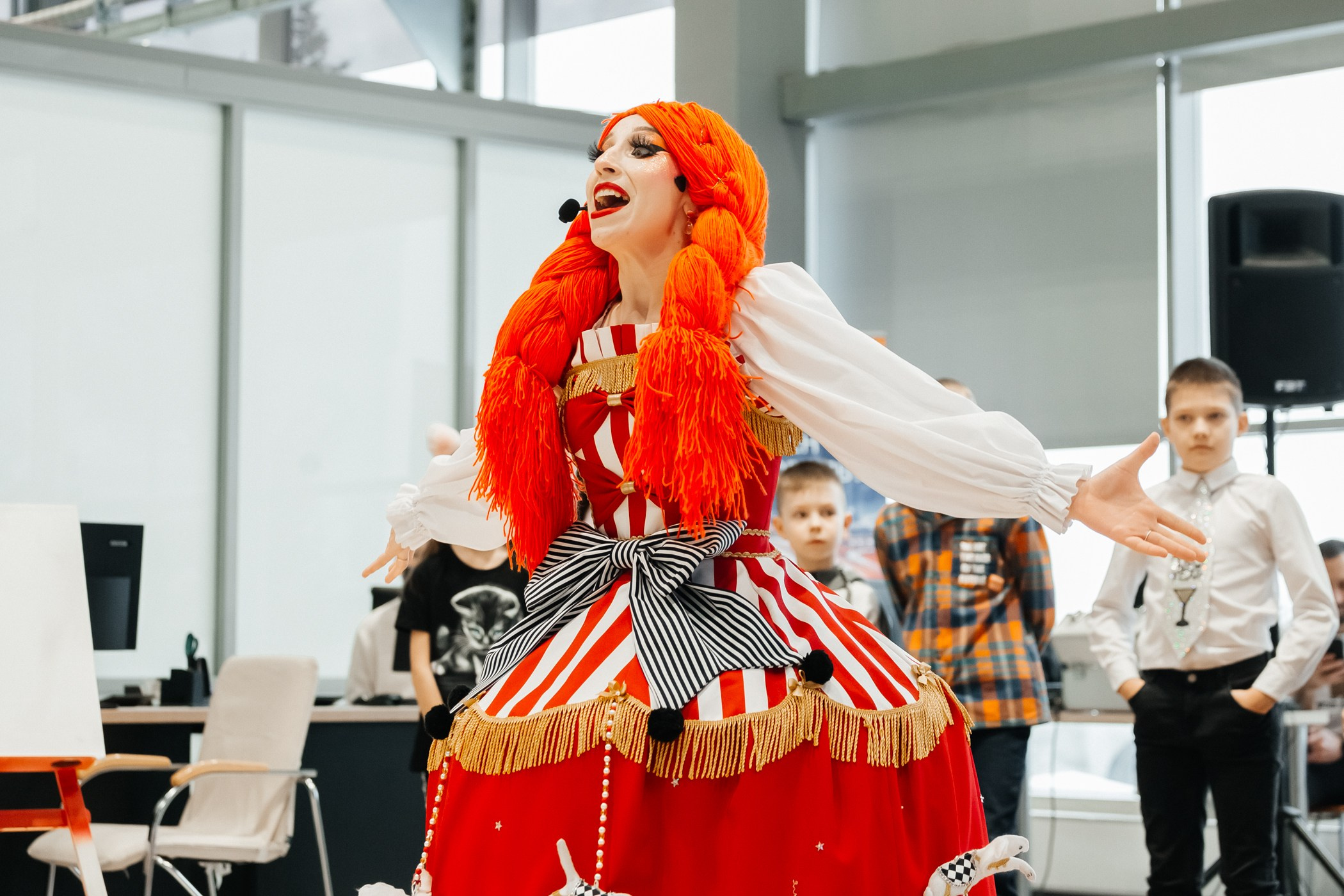 Детский мастер-класс в «Картель Авто» — «Студия чудес Алиса». Фотограф Кемерово | Сергей