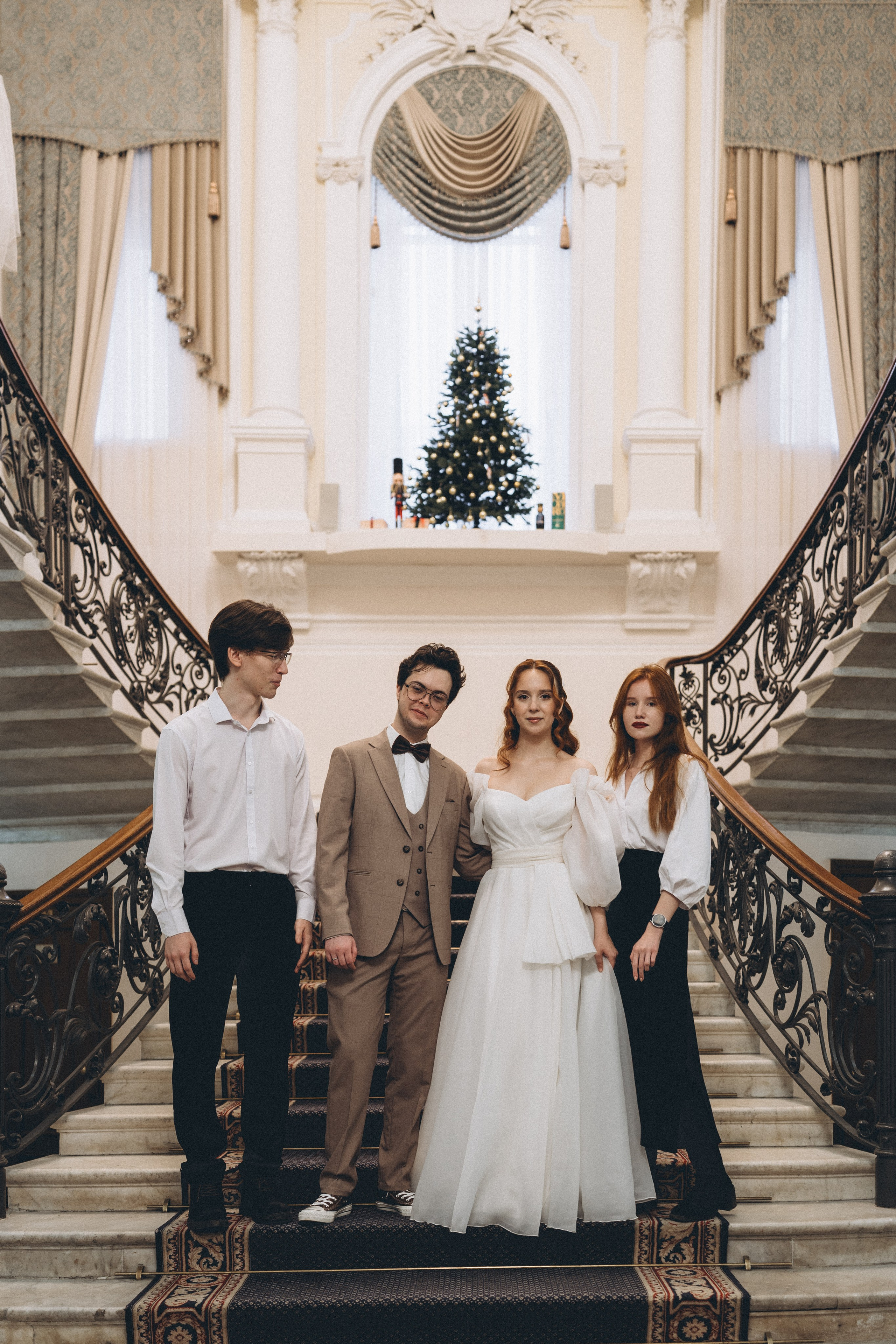 СВАДЕБНАЯ СЬЕМКА ВО ВТОРОМ ДВОРЦЕ С ГОСТЯМИ И ПРОГУЛКА В ТАВРИЧЕСКОМ САДУ. Профессиональный фотограф, Санкт-Петербург — Виктория Богомолова