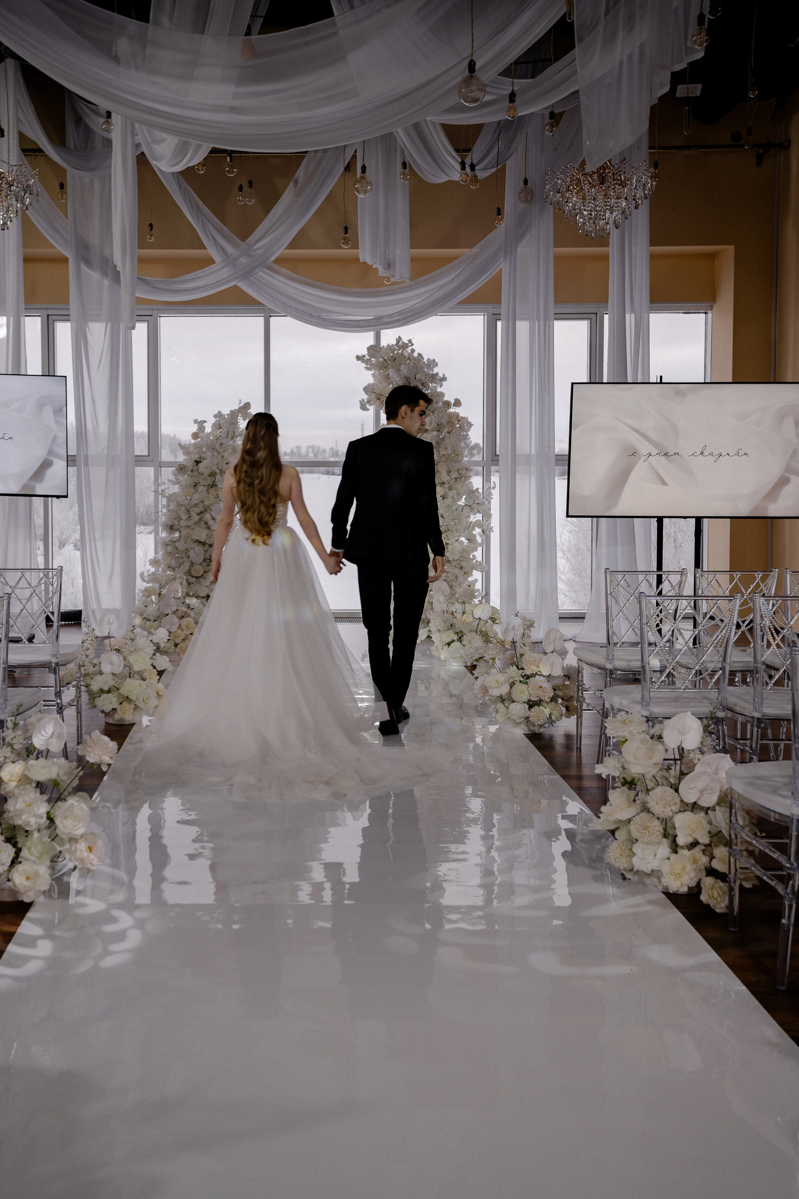 СВАДЕБНАЯ СЬЕМКА СБОРОВ В ОТЕЛЕ И ВЫЕЗД НА ЦЕРЕМОНИЮ (СНЯТО В СИБИРЕ В НИЖНЕВАРТОВСКЕ). Профессиональный фотограф, Санкт-Петербург — Виктория Богомолова