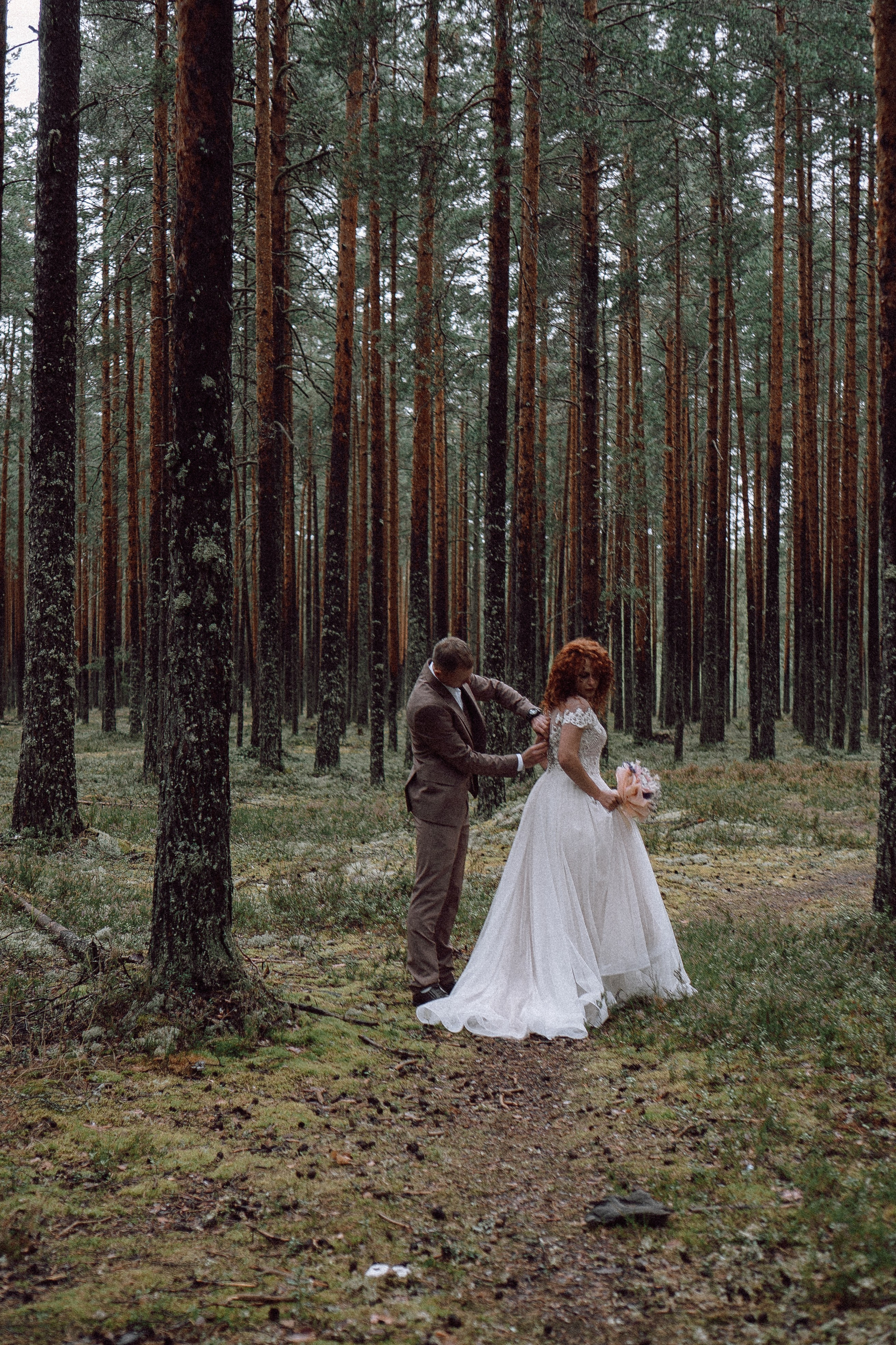 СВАДЕБНАЯ ФОТОСЕССИИЯ ПАРЫ В ГОРОДЕ ПРИОЗЕРСК В СОСНОВОМ ЛЕСУ И С ПИКАПОМ. Профессиональный фотограф, Санкт-Петербург — Виктория Богомолова