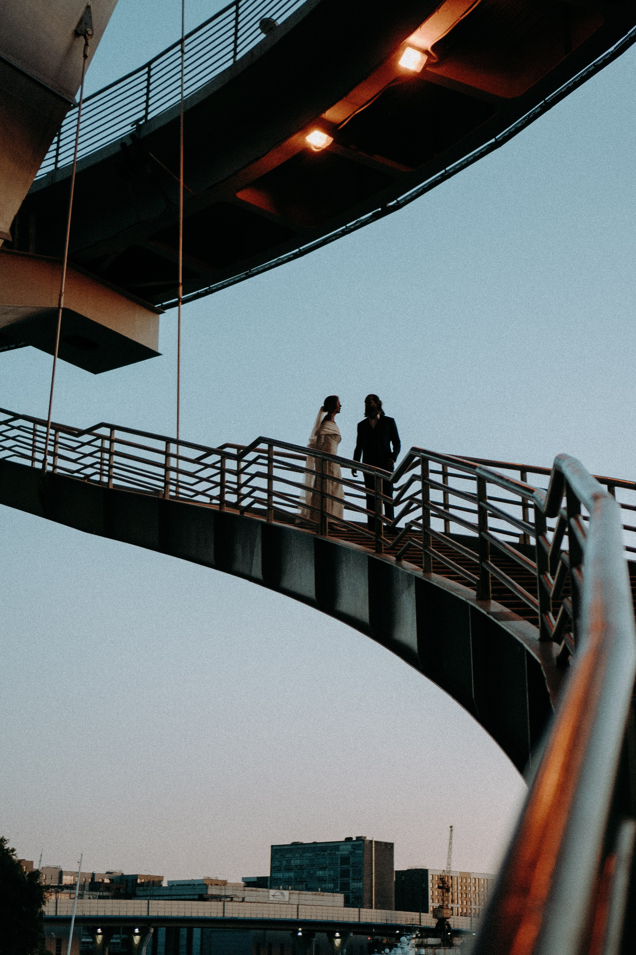 СВАДЕБНАЯ СЬЕМКА ВОЗЛЕ МСОТА БЕТАНКУРА НА КАБРИОЛЕТЕ. Профессиональный фотограф, Санкт-Петербург — Виктория Богомолова