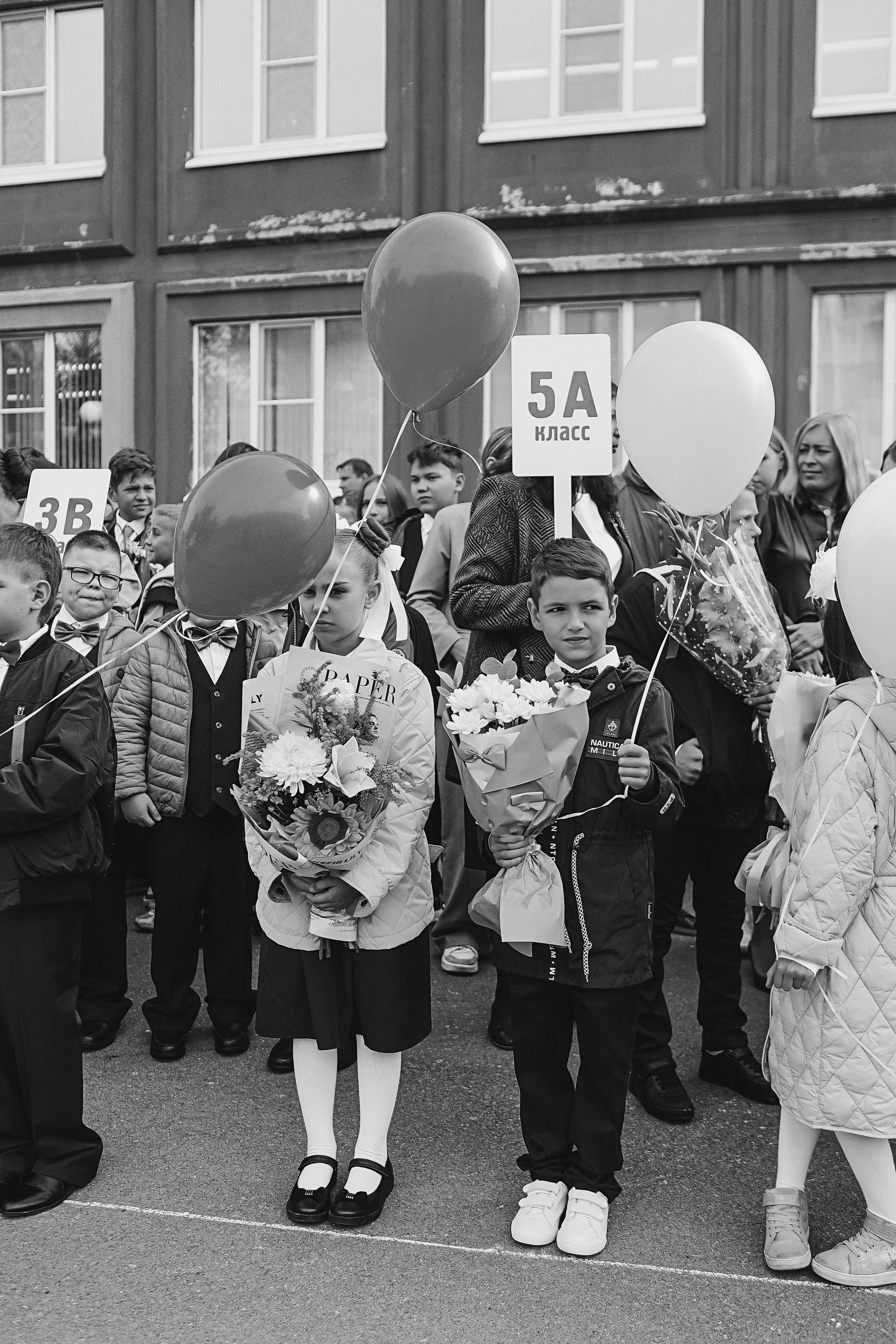 1 сентября линейка+кл час+портреты. Семейный фотограф Тюмень, фотограф на роды Салмина Мария