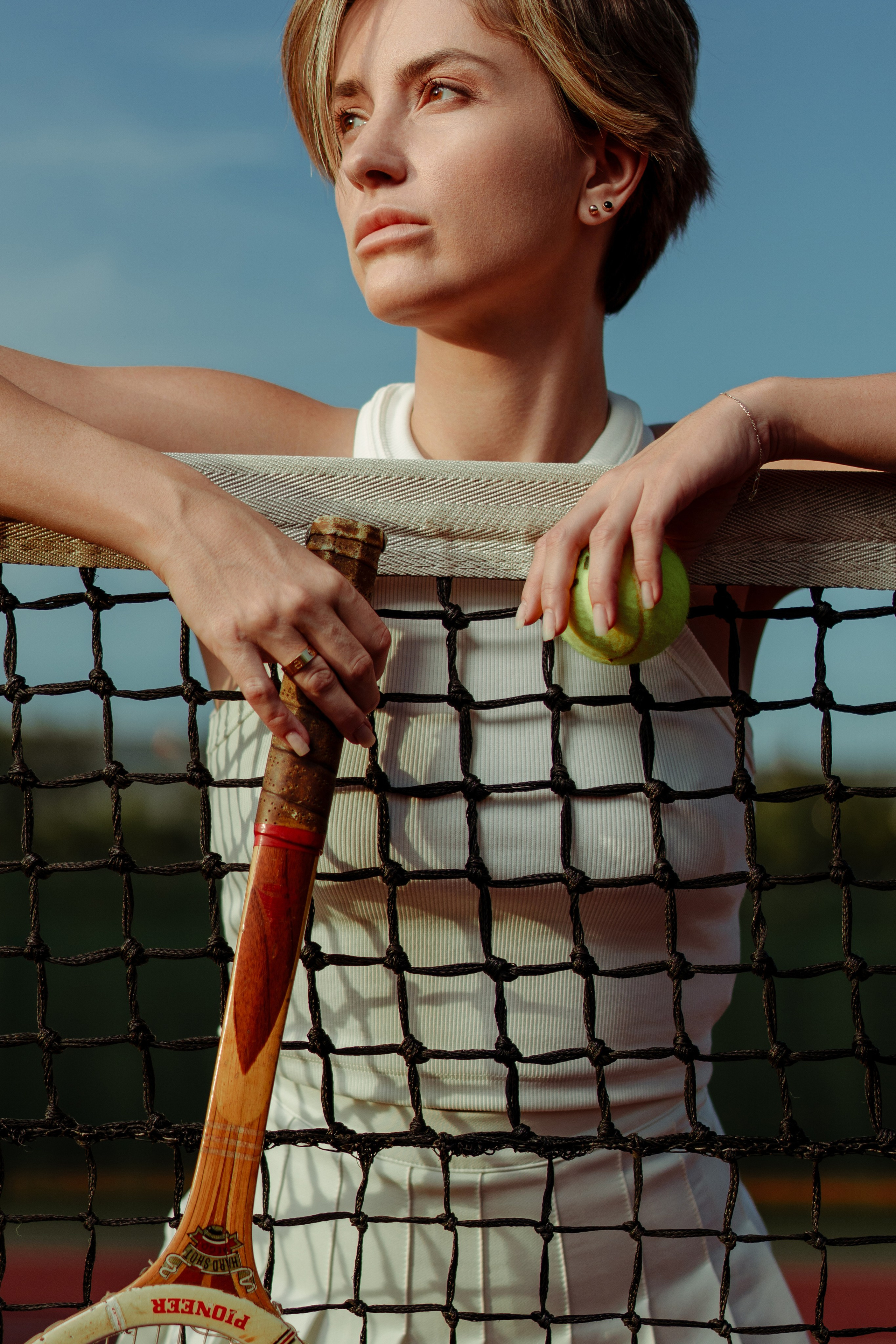 Фотосессия на тенисном корте для девушки. Репортажный фотограф Москва Сергей Дружинин