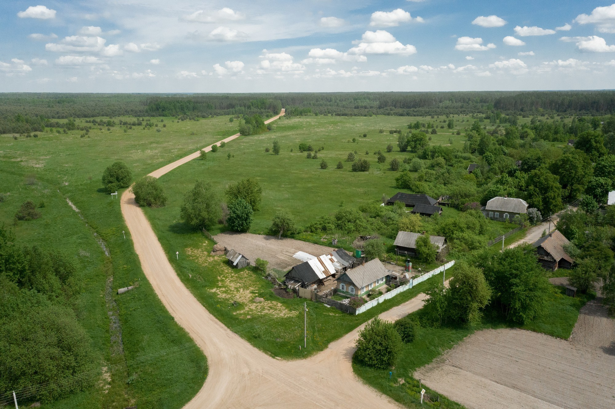 Home.land. Künstler Verstecktoff