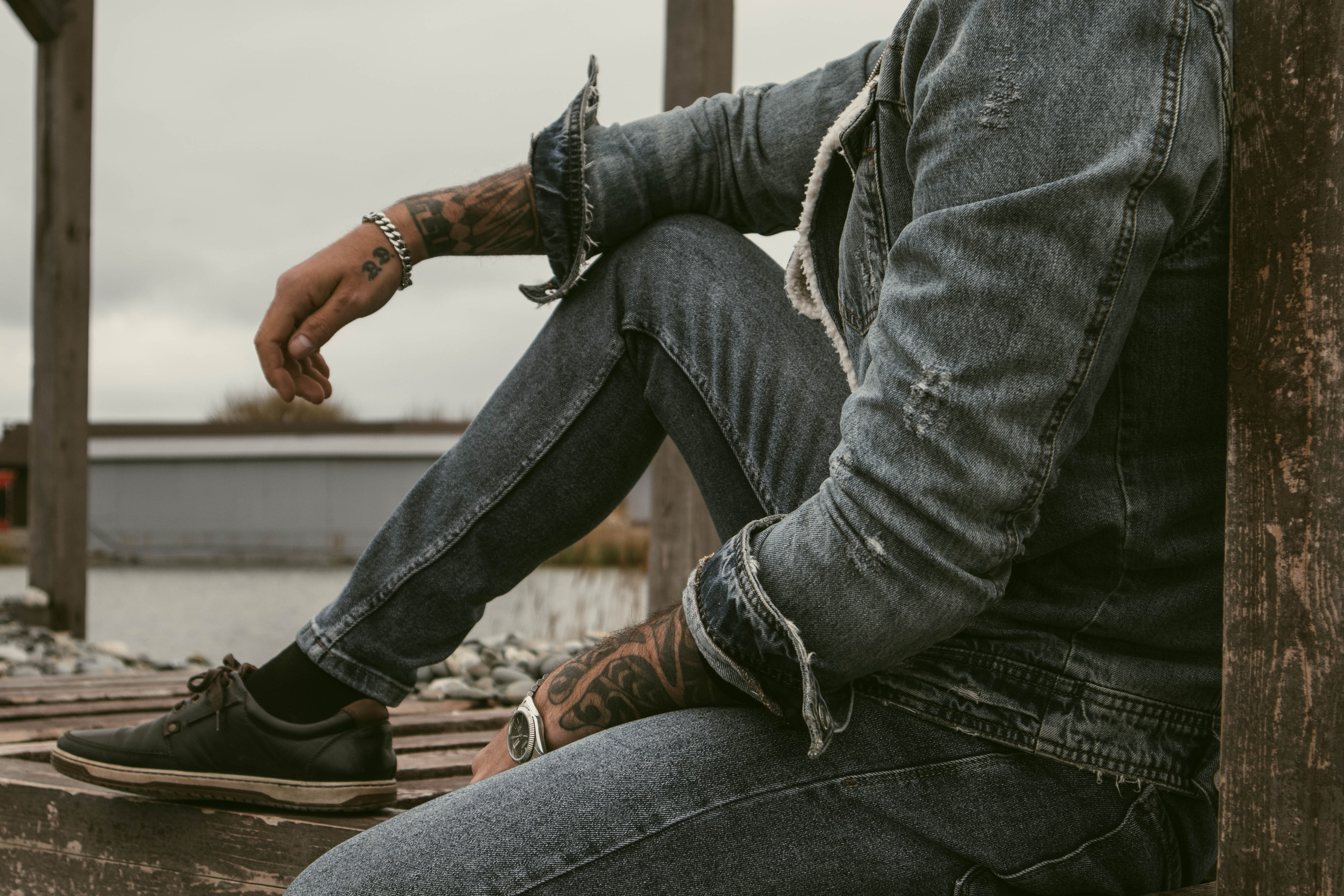 О. Уличный фотограф Города N