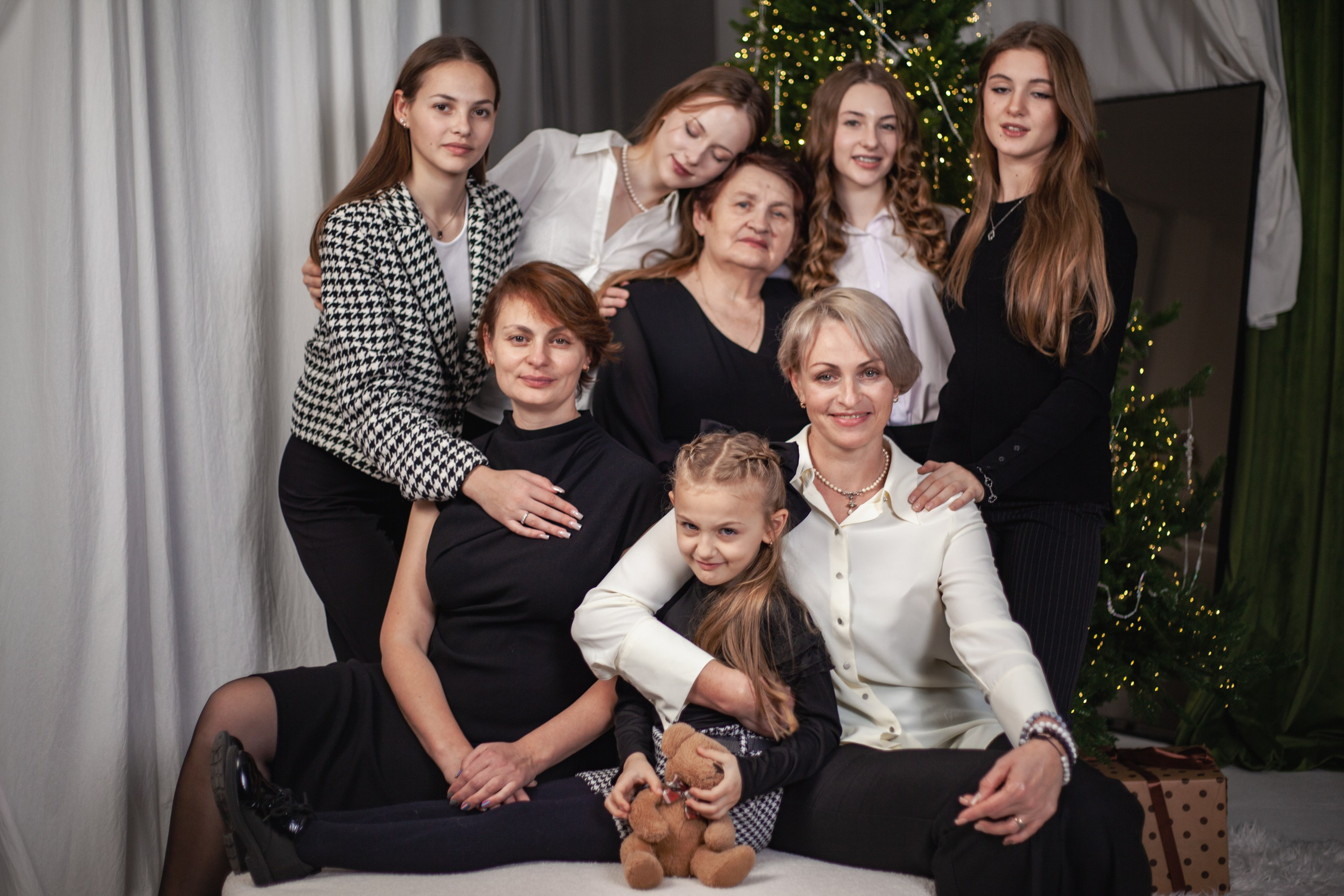 Новогодняя Студия. Уличный фотограф Города N